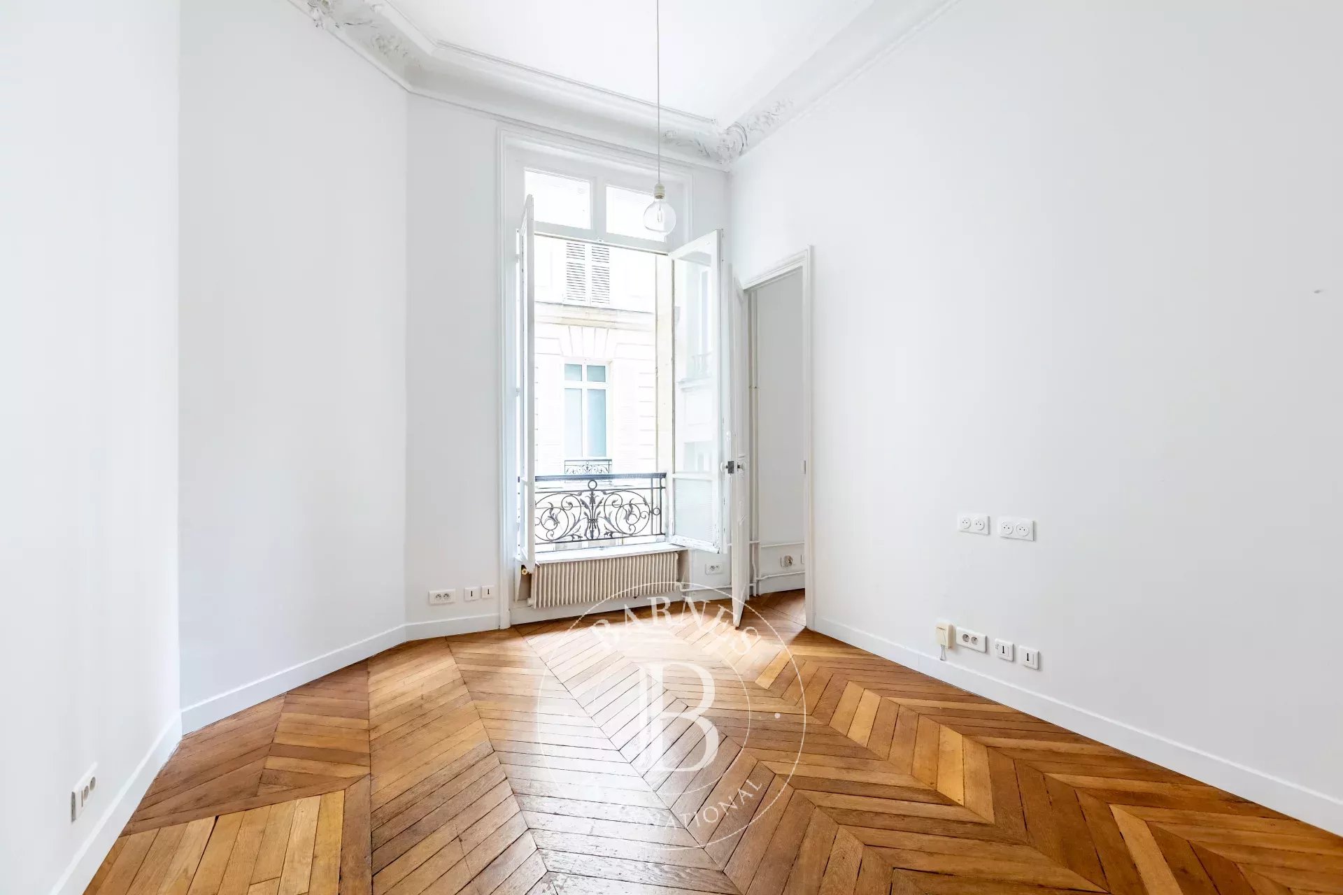 Daire Paris 8ème - picture 8