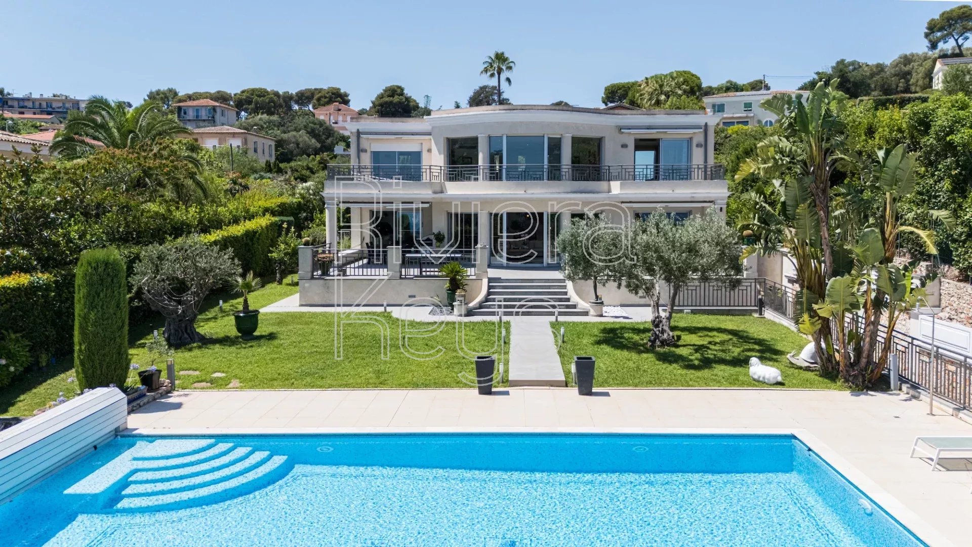NICE – Mont-Boron : Villa d’exception avec vue panoramique sur la Méditerranée