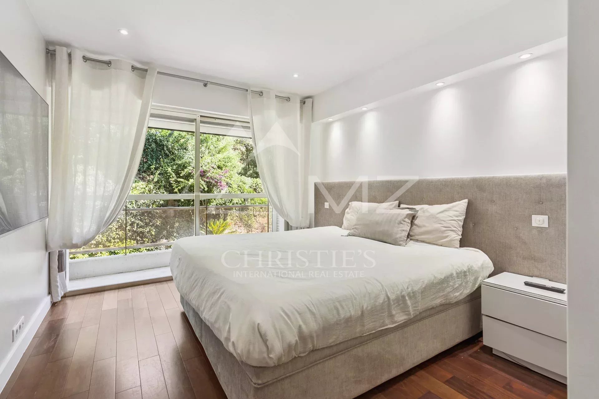 2 Bedroom Apartment/Flat's Image 6
