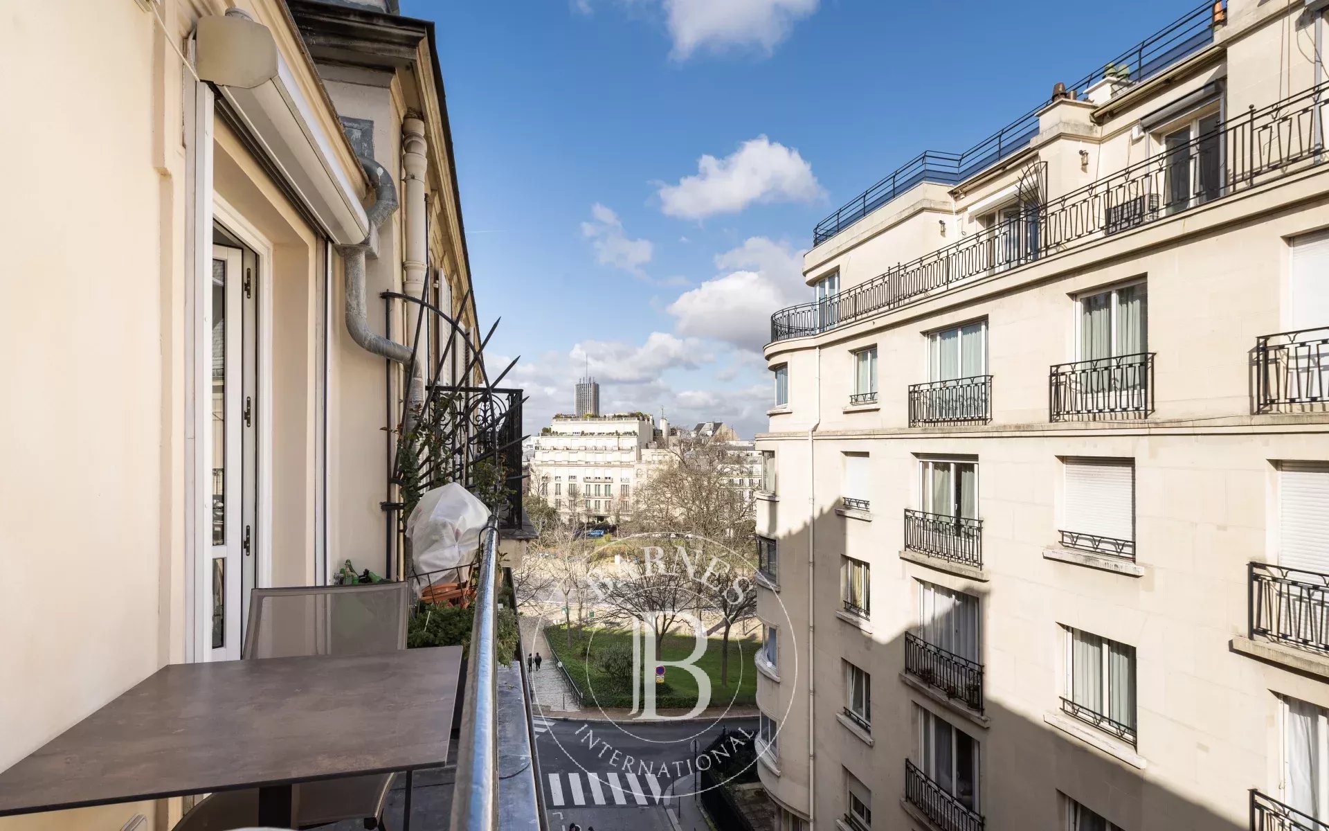 Paris 16 - Exclusive - Victor Hugo - Duplex apartment on top floors - 2/3 bedrooms - picture 8
