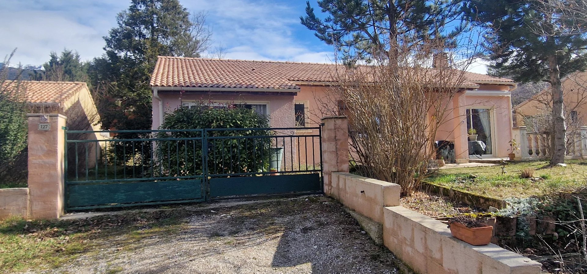 Maison familiale de 3 chambres dans un environnement paisible