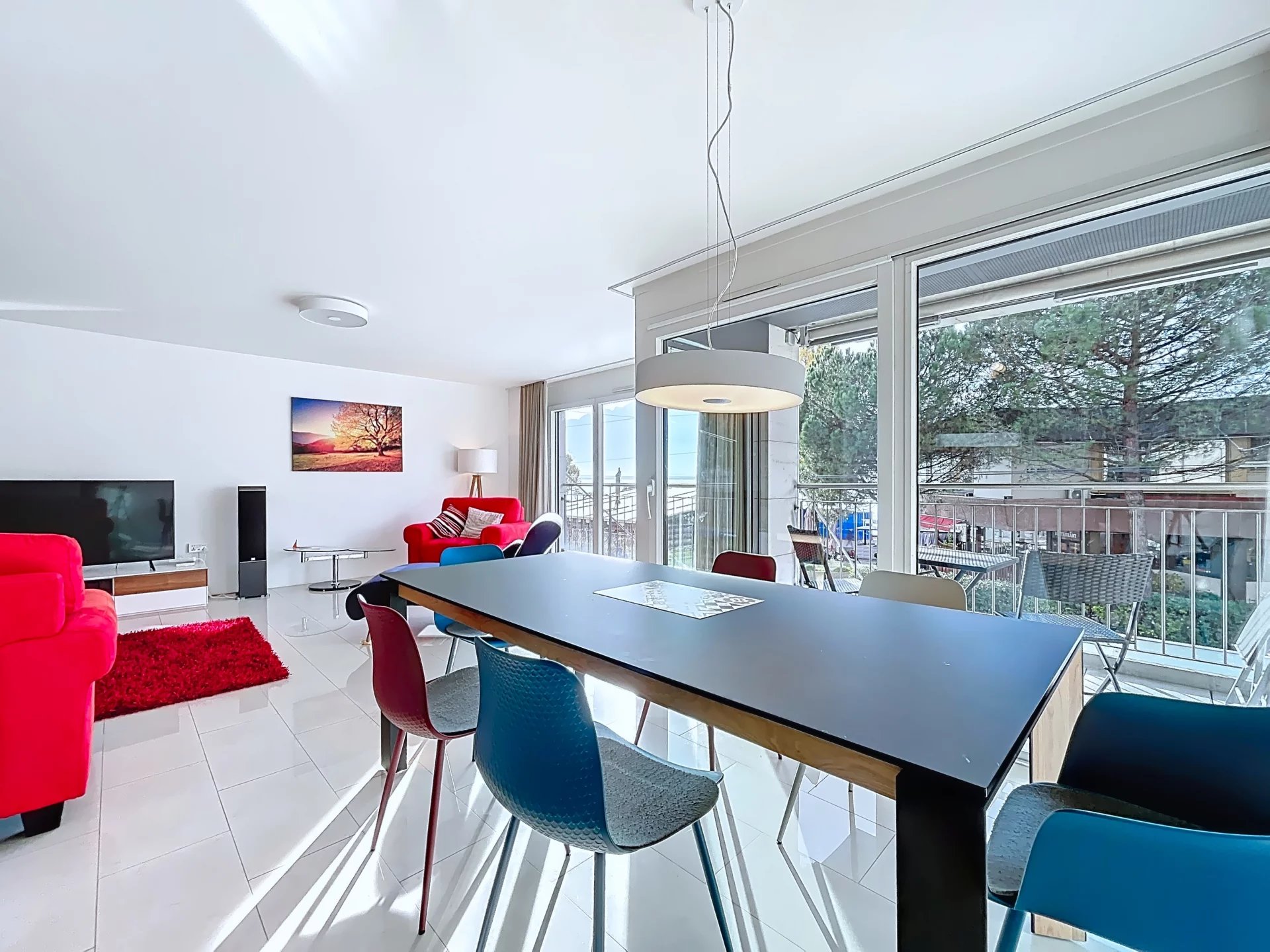 Spacieux 4.5 pièces dans résidence moderne avec balcon et terrasse