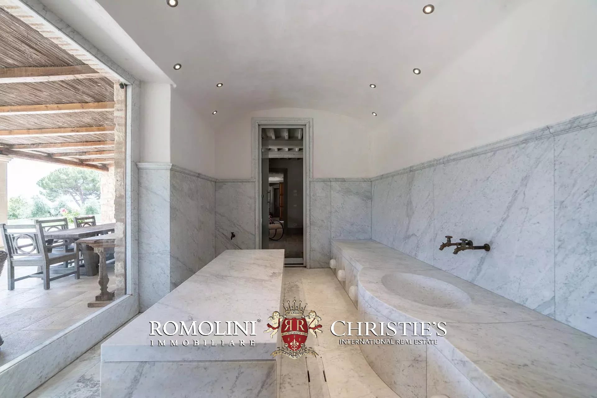 17 Bedroom Villa/Townhouse's Image 94