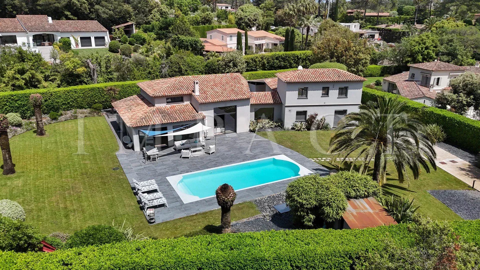 Mougins, magnifique villa dans un domaine prestigieux à vendre