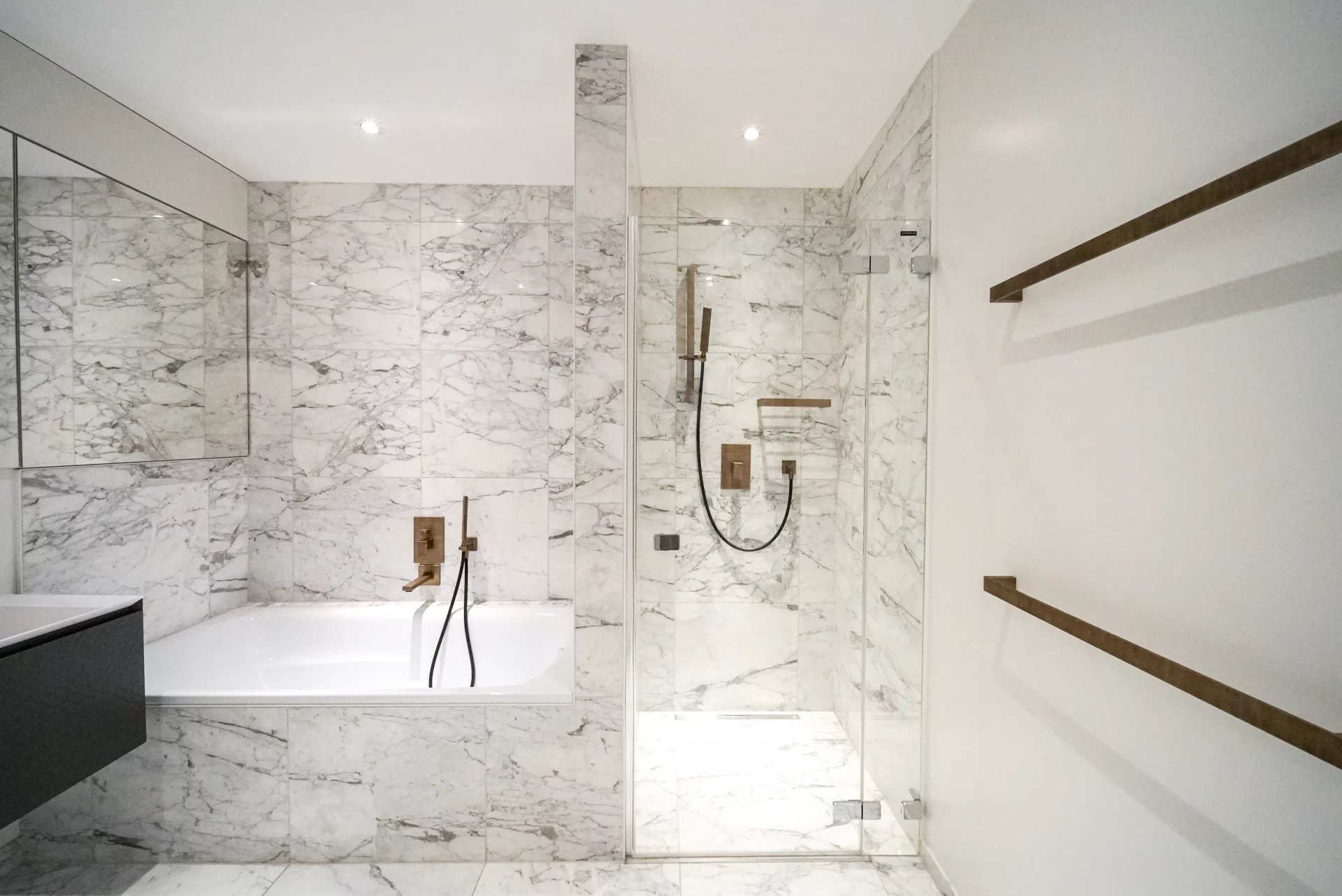 Villa d'exception en première ligne du lac !