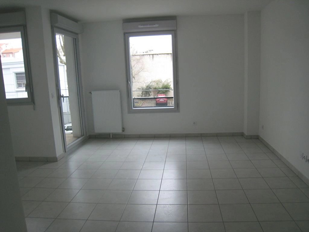483241 Location Villeurbanne