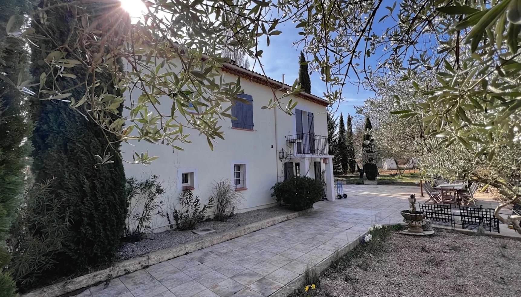 Agence immobilière de 