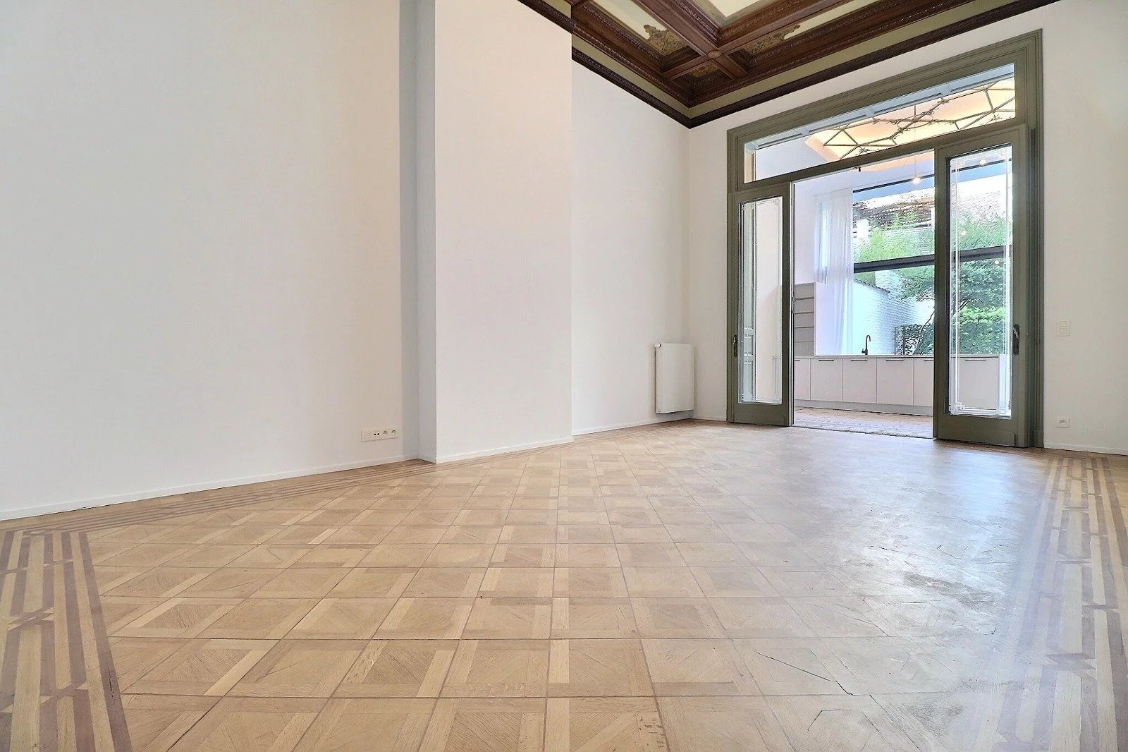 En plein cœur de Bruxelles – Duplex rénové 2ch + terrasse + parking (optionnel)