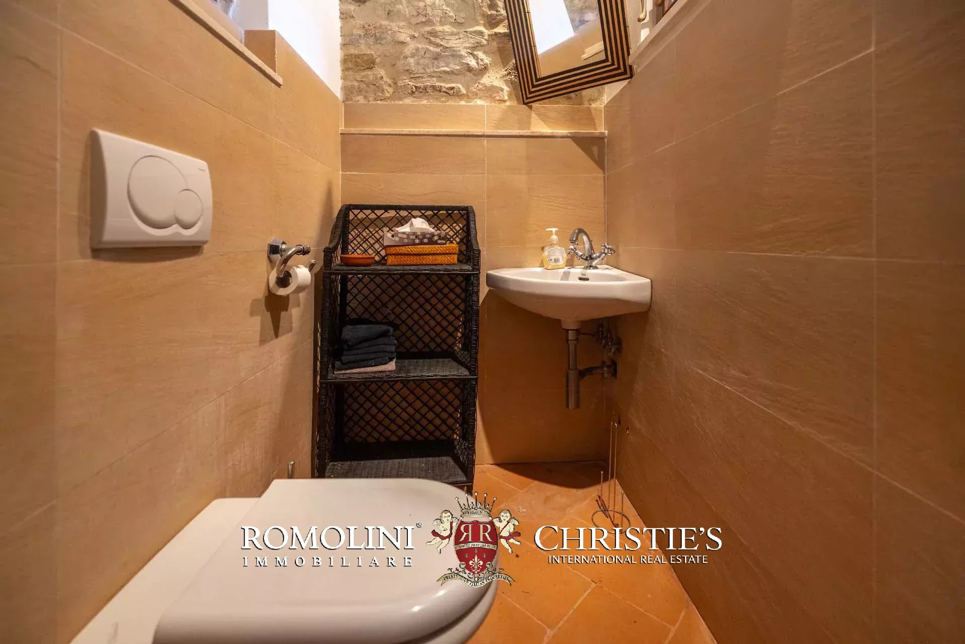 10 Bedroom Villa/Townhouse's Image 171