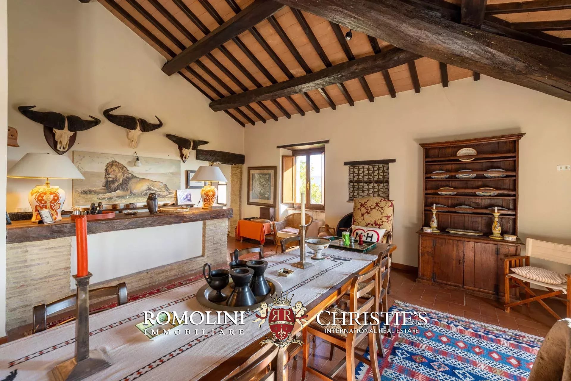 10 Bedroom Villa/Townhouse's Image 33