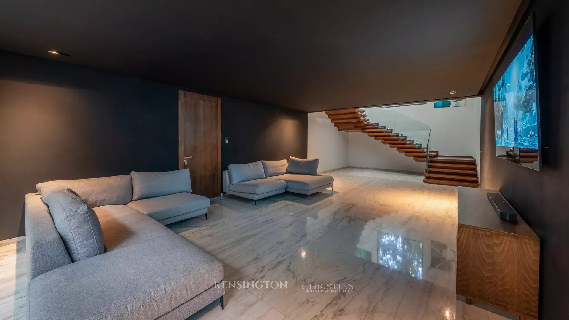 5 Bedroom Villa/Townhouse's Image 52