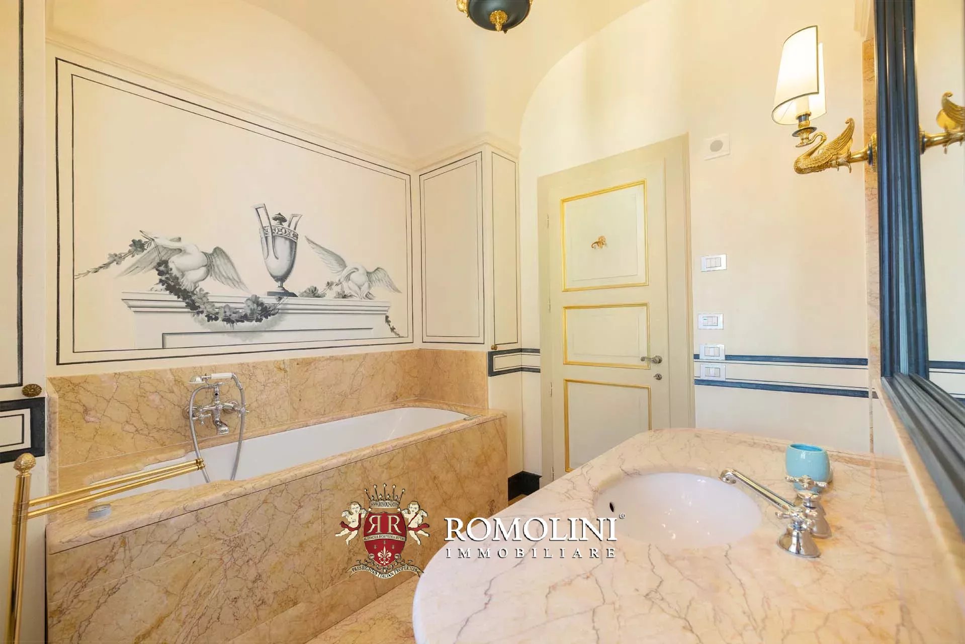 12 Bedroom Villa/Townhouse's Image 82