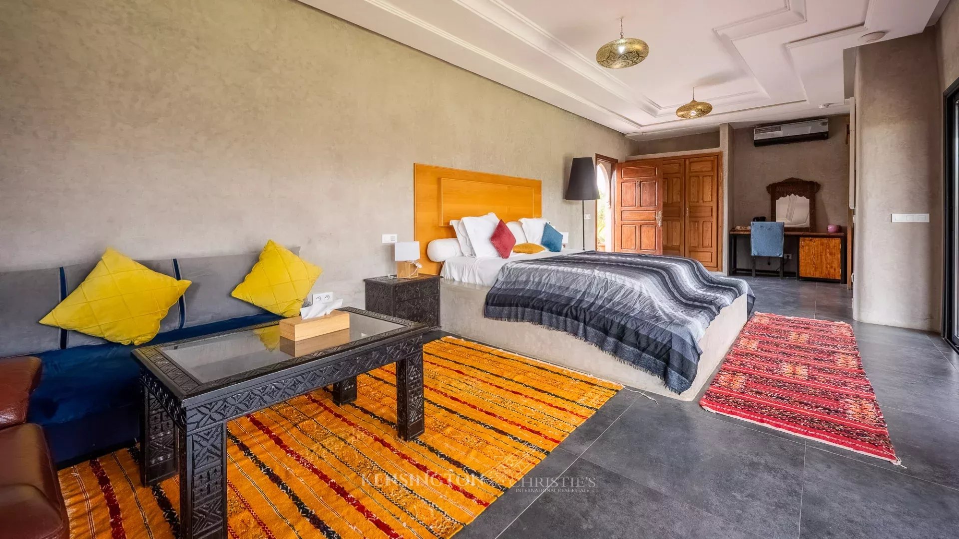 6 Bedroom Villa/Townhouse's Image 11