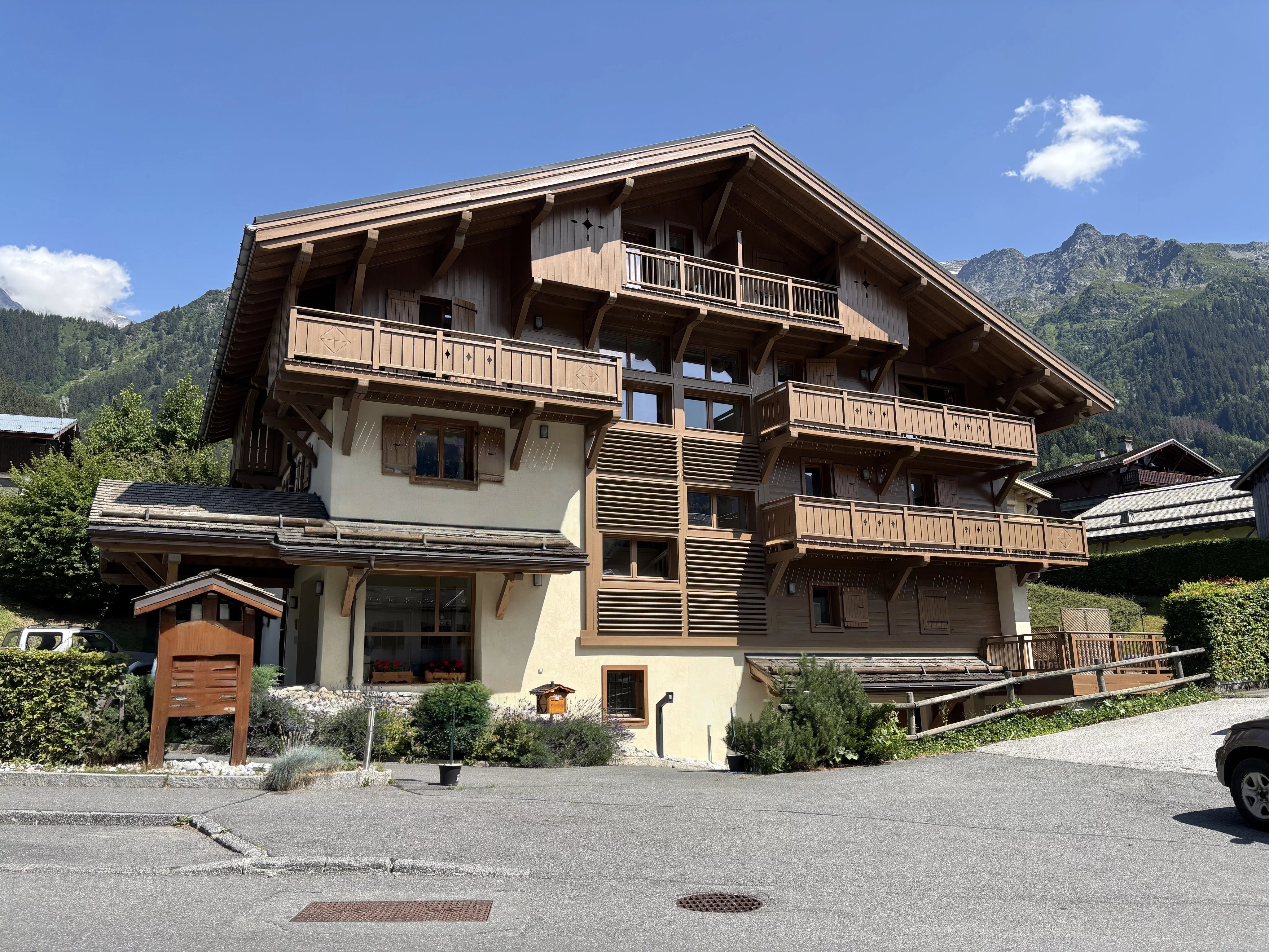 Chalet with High Value-Add Potential – Rare Opportunity