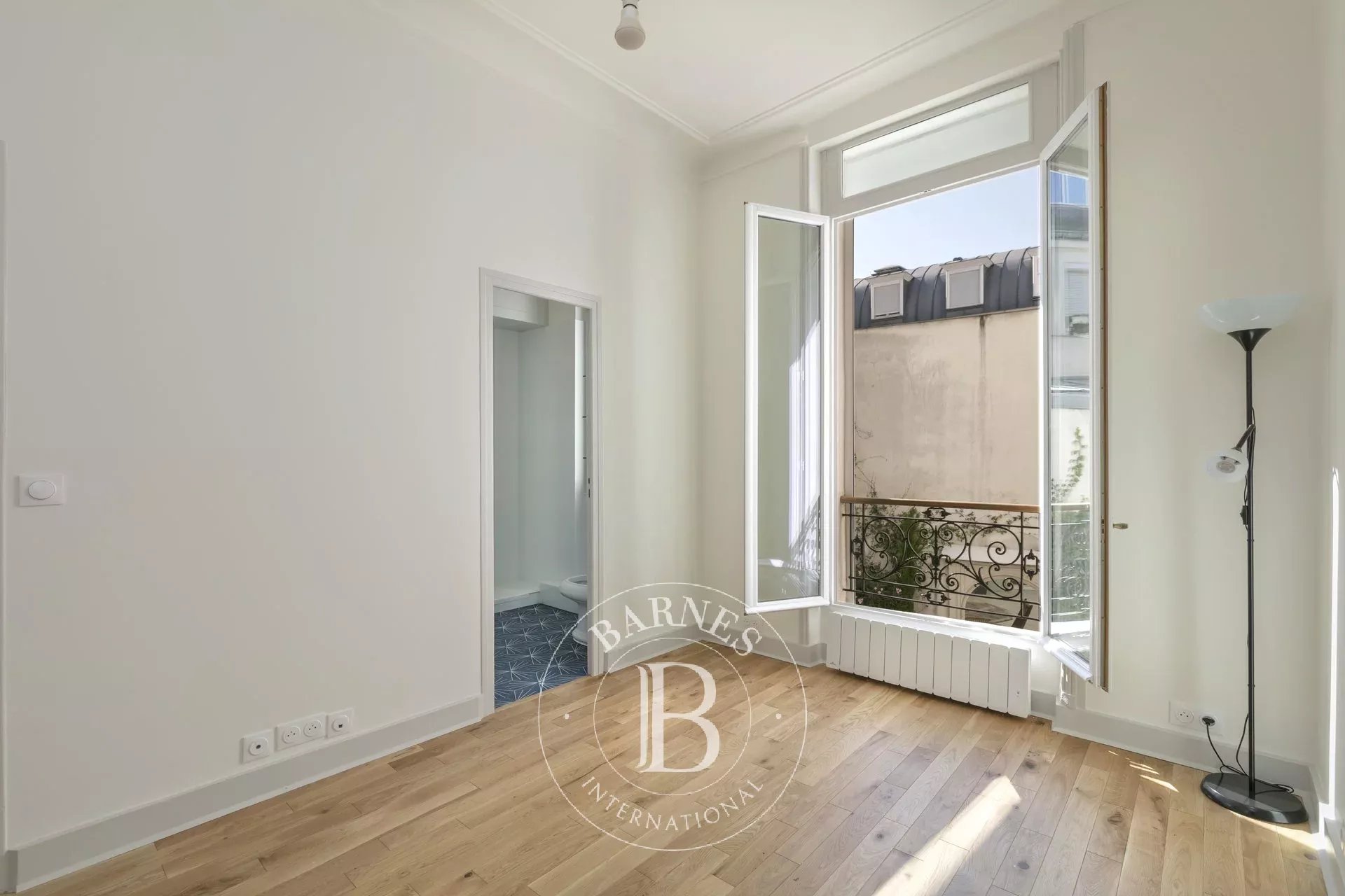 Daire Paris 18ème - picture 4