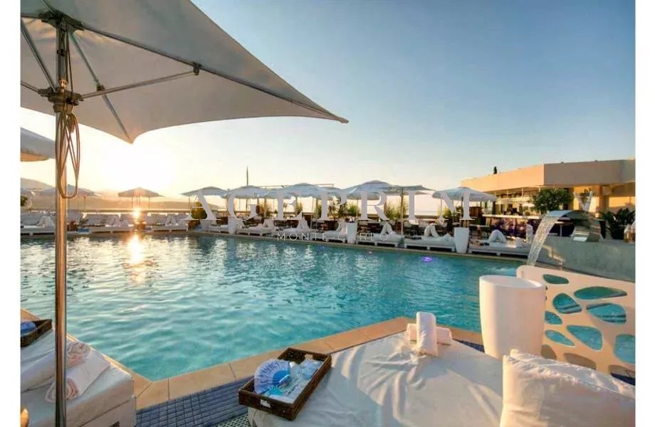 Location studio dans résidence de luxe - Vue mer