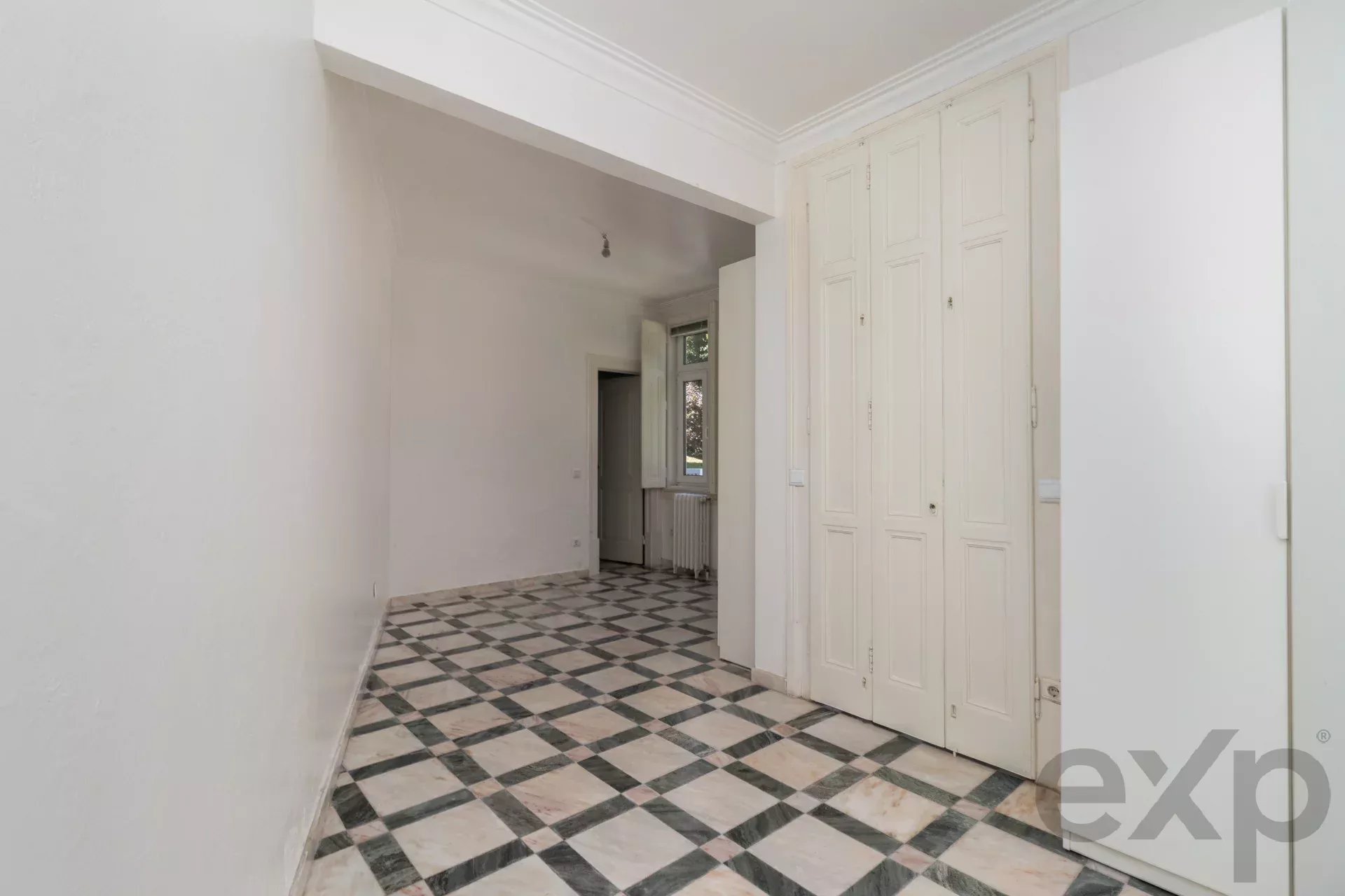A 1909 Masterpiece: The Crown of Lisbon’s Hills 86119022 image 36