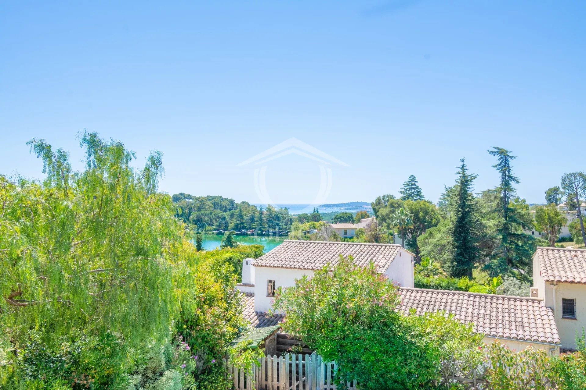 Villa - Estate in the hills above Vaugrenier