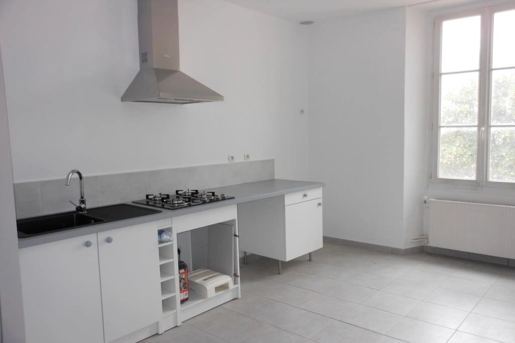 3 PIECES 57.37 M²