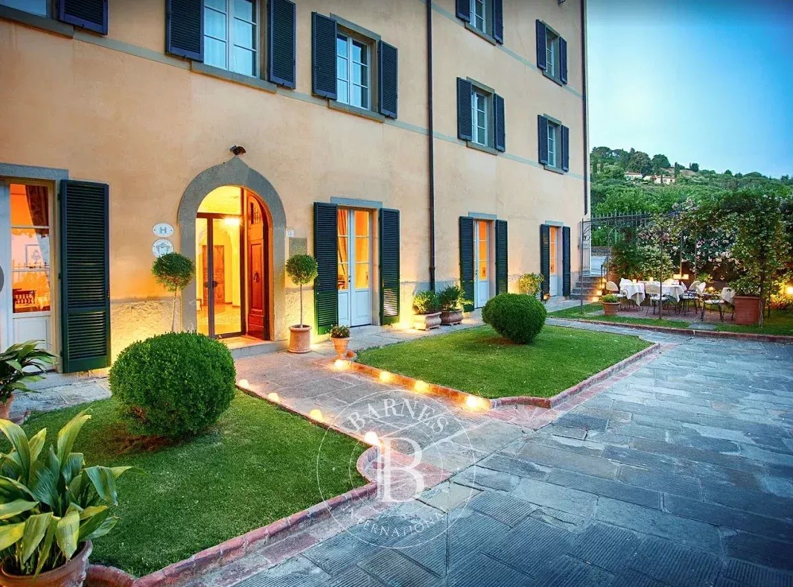 Hôtel Cortona  -  ref 86405524 (picture 1)