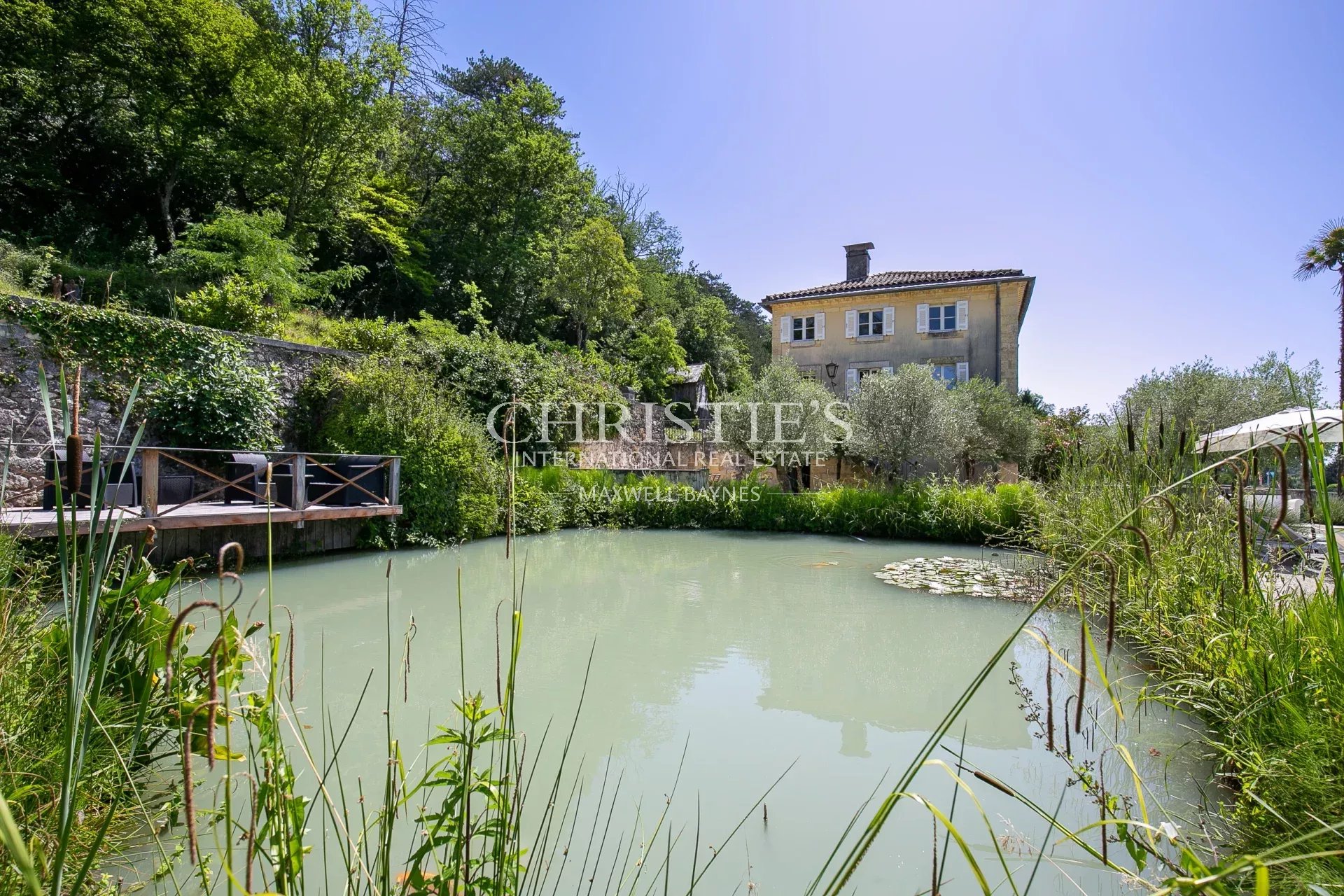 11 Bedroom Villa/Townhouse's Image 17