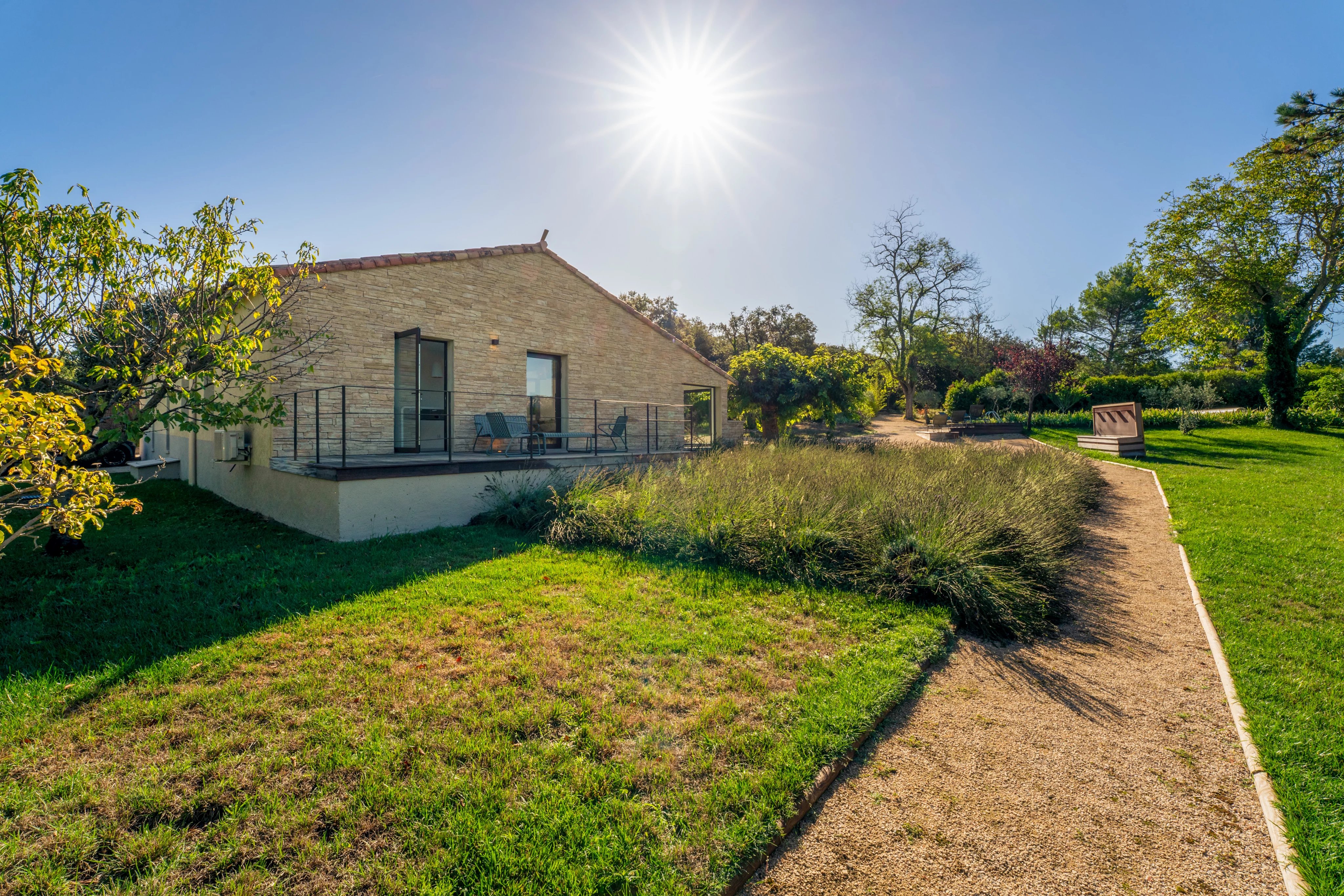 Exceptional Property for Sale in Eygalières – Stunning Alpilles Views – Heated Pool – Mediterranean Garden of 8,000 m²