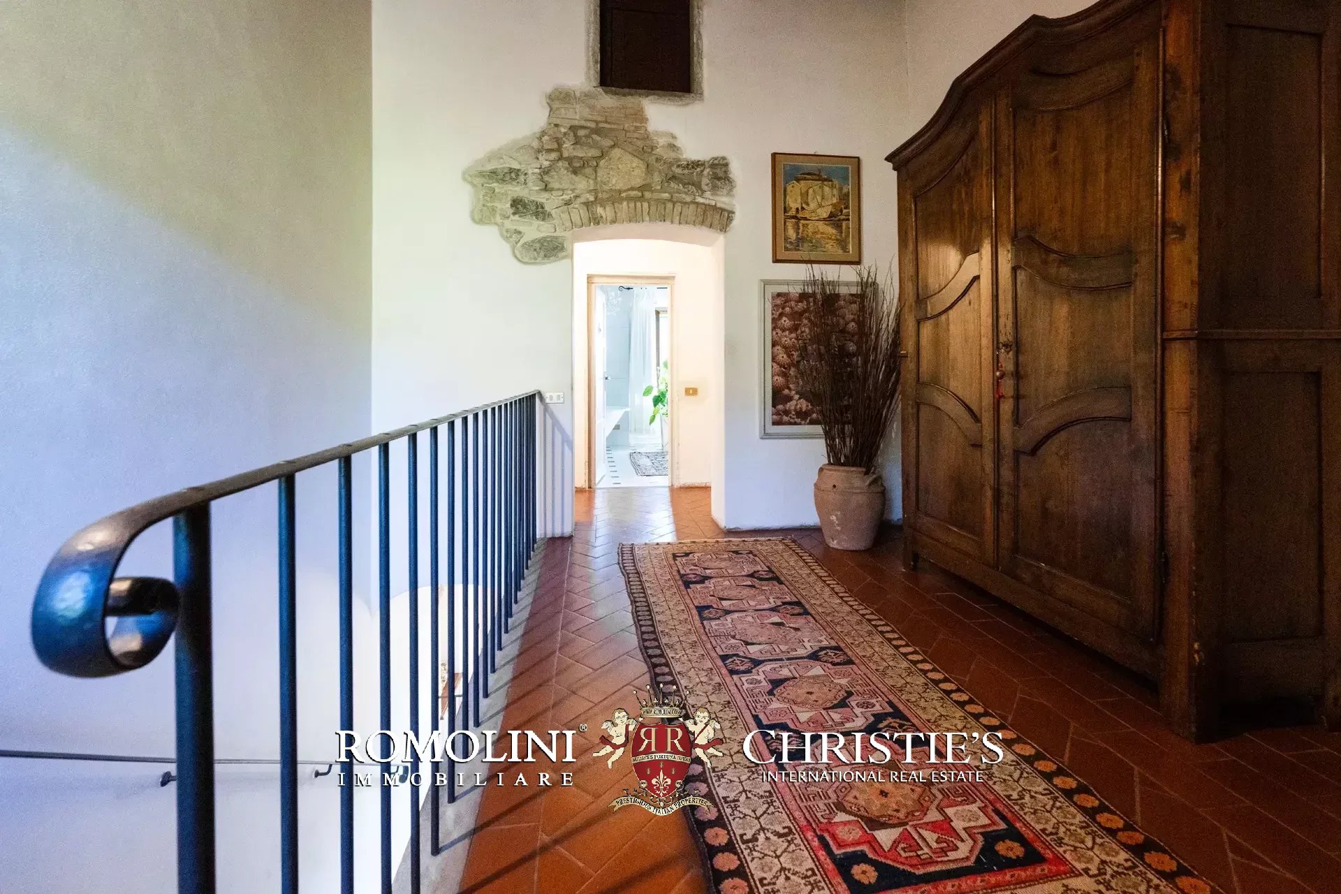 5 Bedroom Villa/Townhouse's Image 18