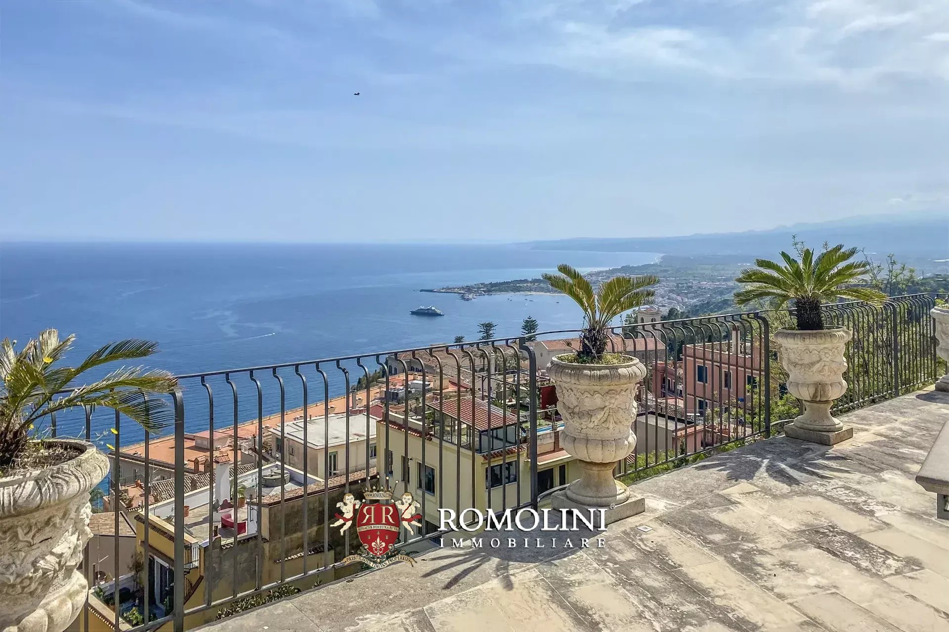 LUXURY SEA VIEW VILLA WITH POOL FOR SALE IN TAORMINA, SICILY