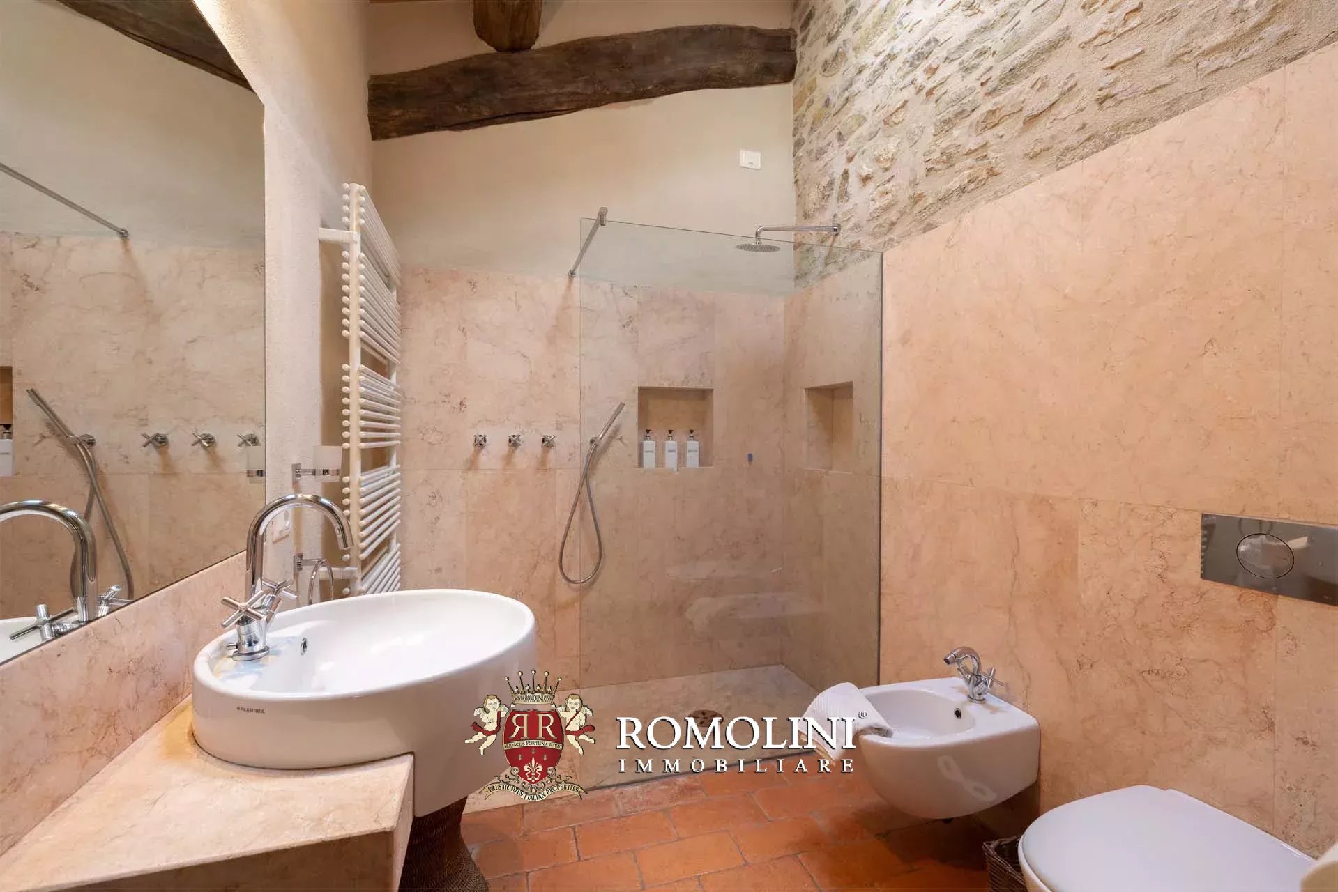 8 Bedroom Villa/Townhouse's Image 51
