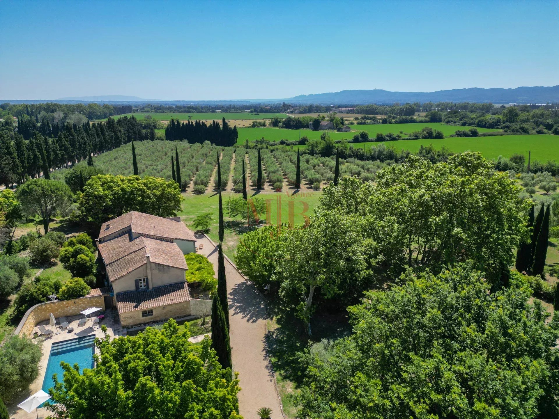 Propriété d'exception de 22 hectares au cœur des Alpilles