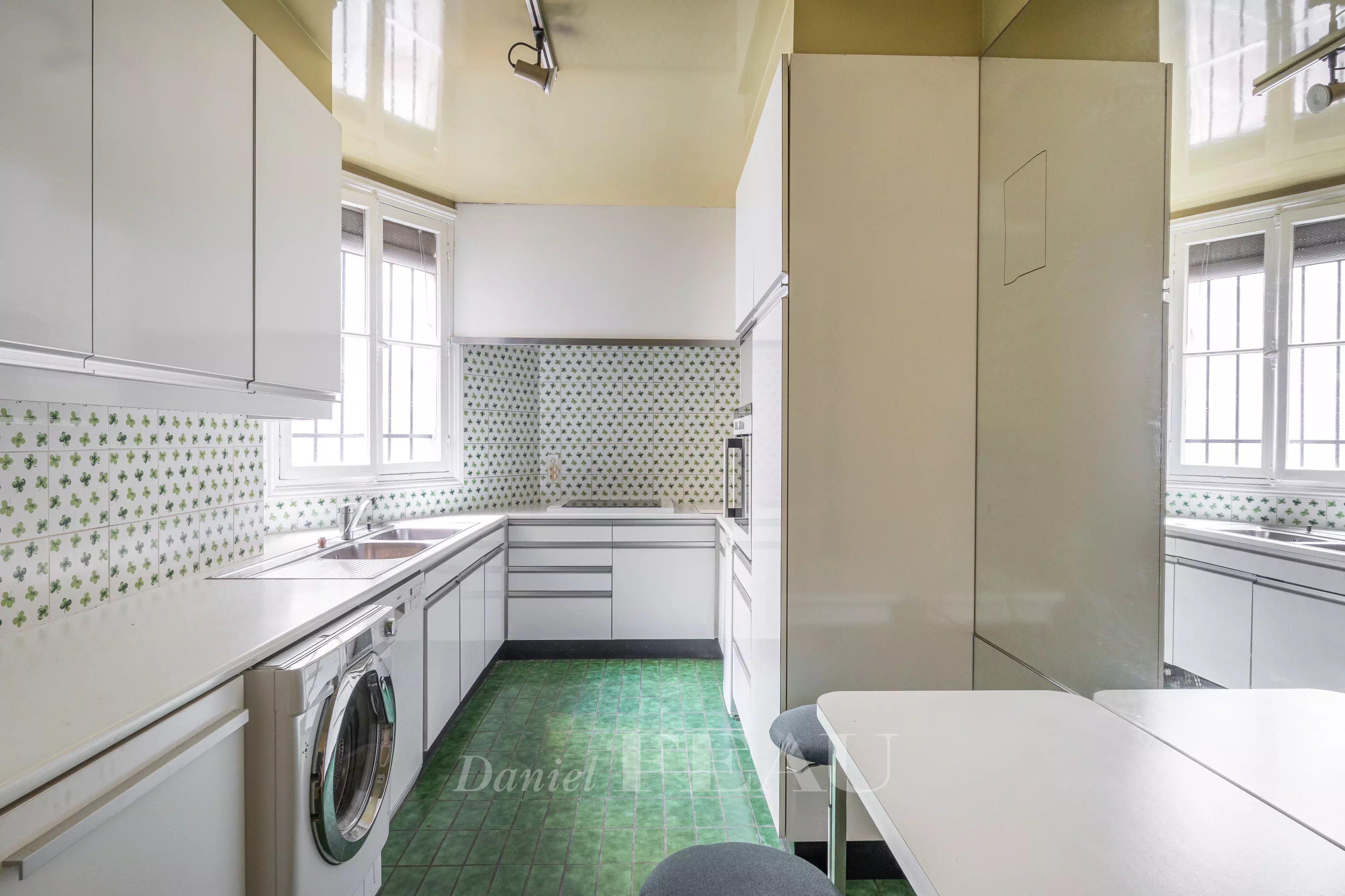 FEAU-FINAL Feau-Saint-Germain-54 rue Bonaparte