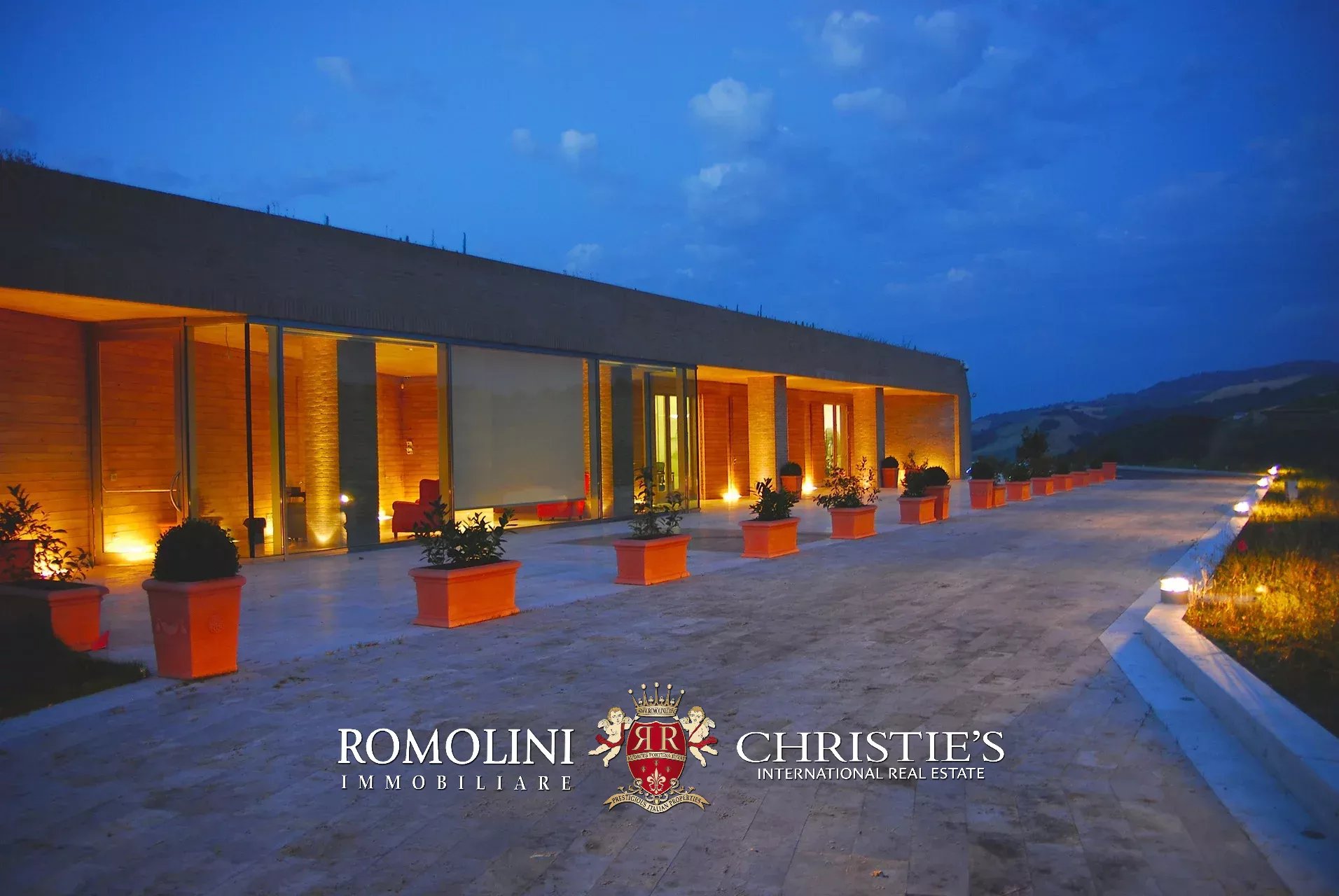 6 Bedroom Vineyard's Image 13