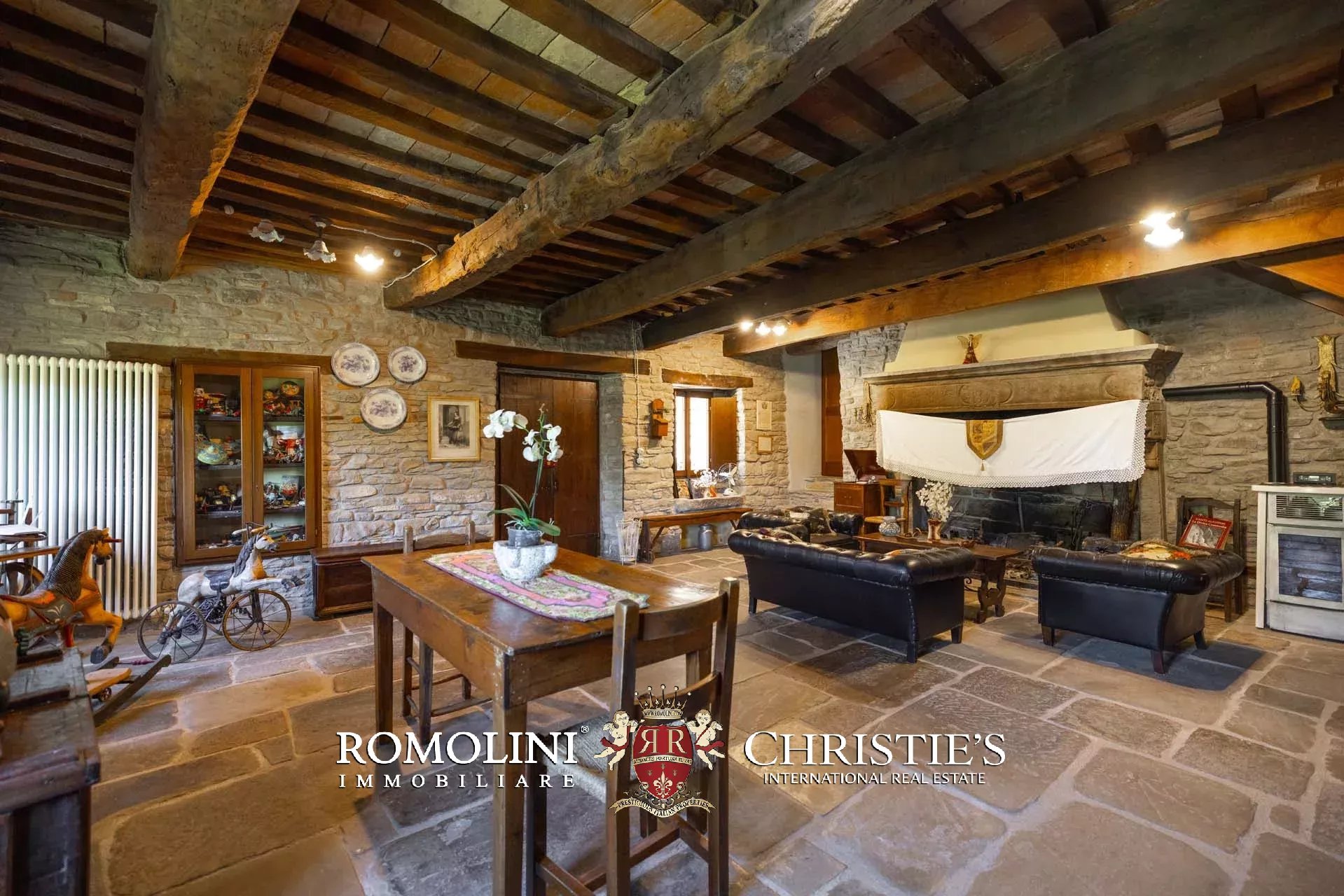 10 Bedroom Chateau's Image 23