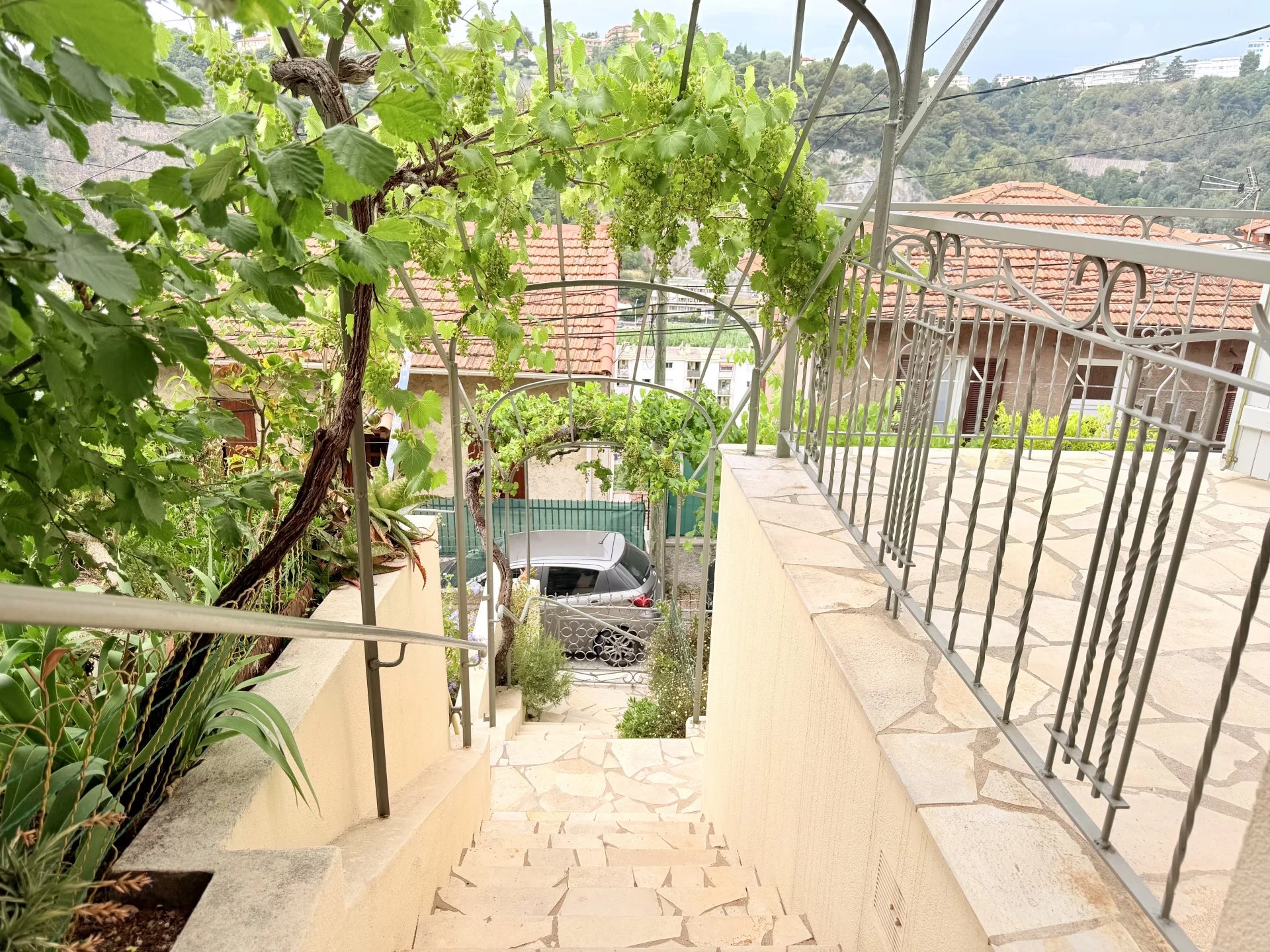🏡 NICE BON VOYAGE – Fully Renovated Detached House of Approx. 102 sqm with Two Apartments, Terraces, Garden and Small Garage in a Private Estate
