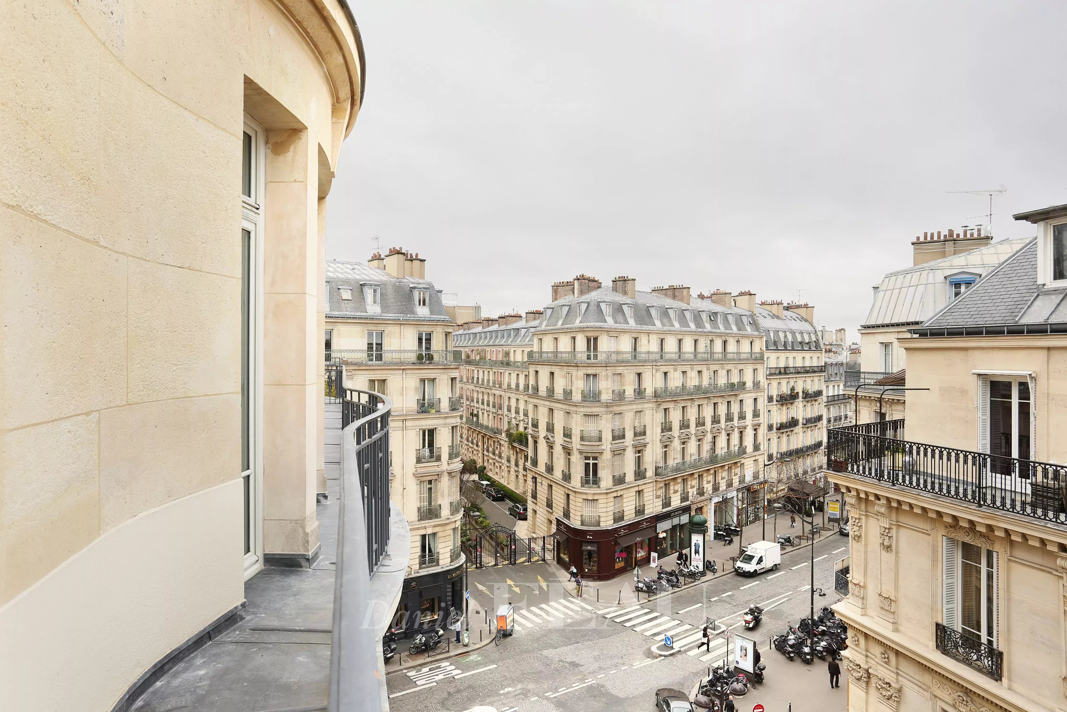 Rental Apartment Paris 8th