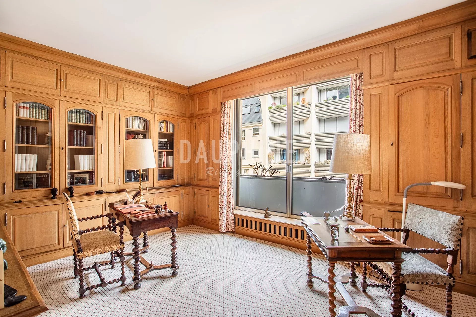 Agence immobilière de 