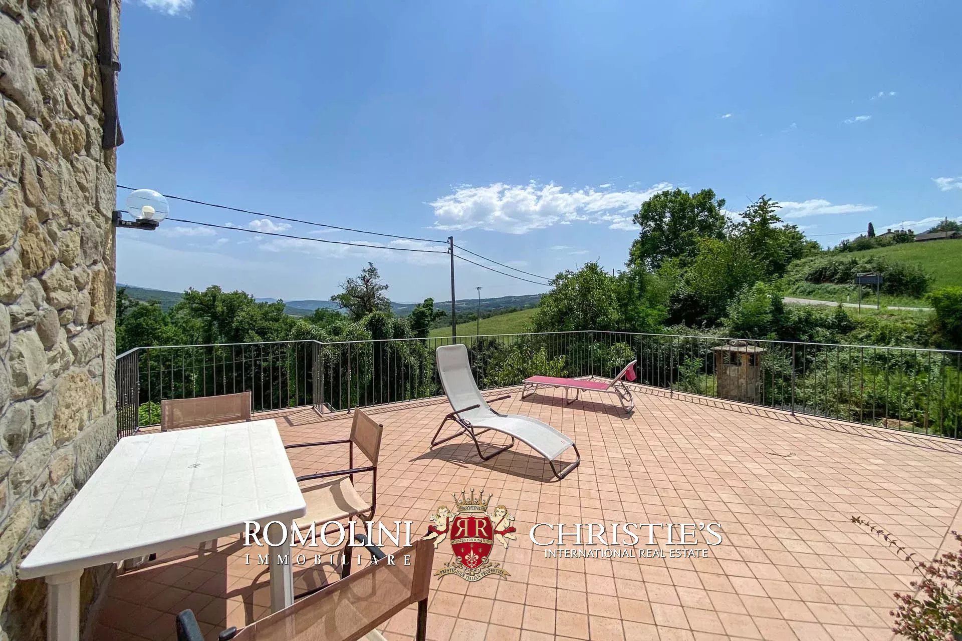 4 Bedroom Villa/Townhouse's Image 3
