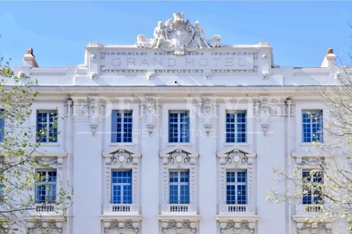 Antibes - Place de Gaulle