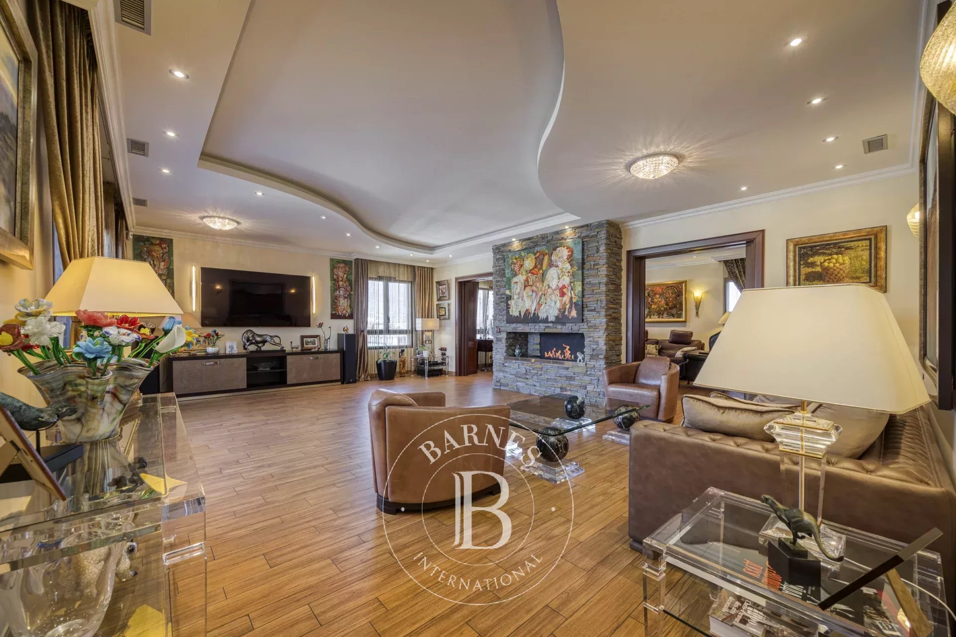 BARNES Pays de Gex - SAINT-GENIS-POUILLY - NEAR DOWNTOWN - 177 M² PENTHOUSE - 2 DOUBLE GARAGES