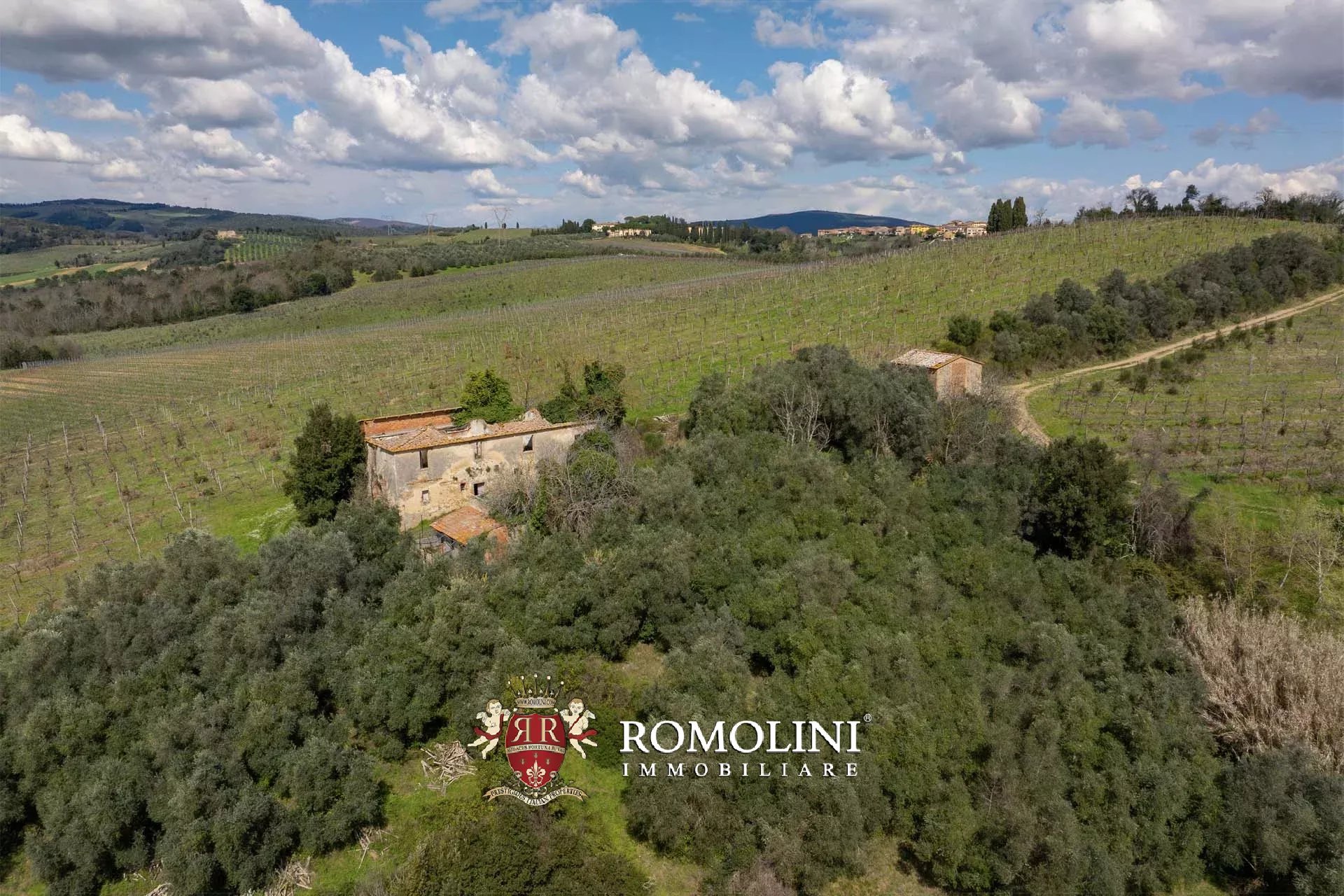 35 Bedroom Vineyard's Image 125