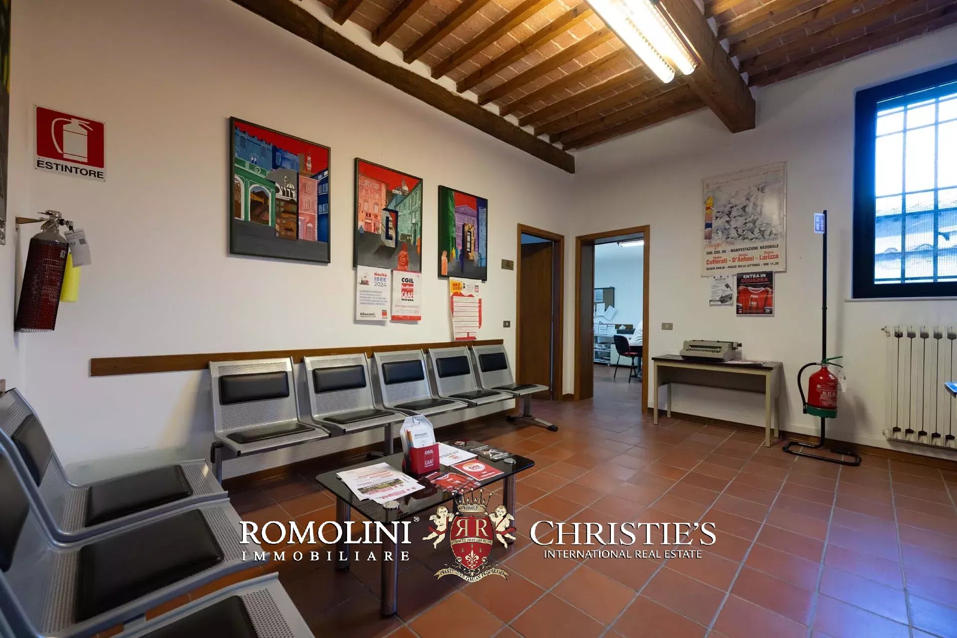 8 Bedroom Villa/Townhouse's Image 33