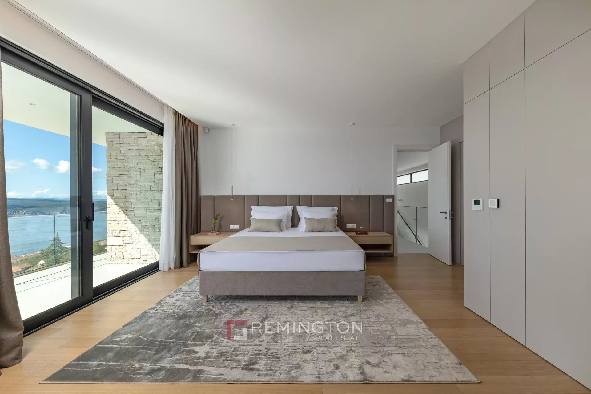 5 Bedroom Villa/Townhouse's Image 11