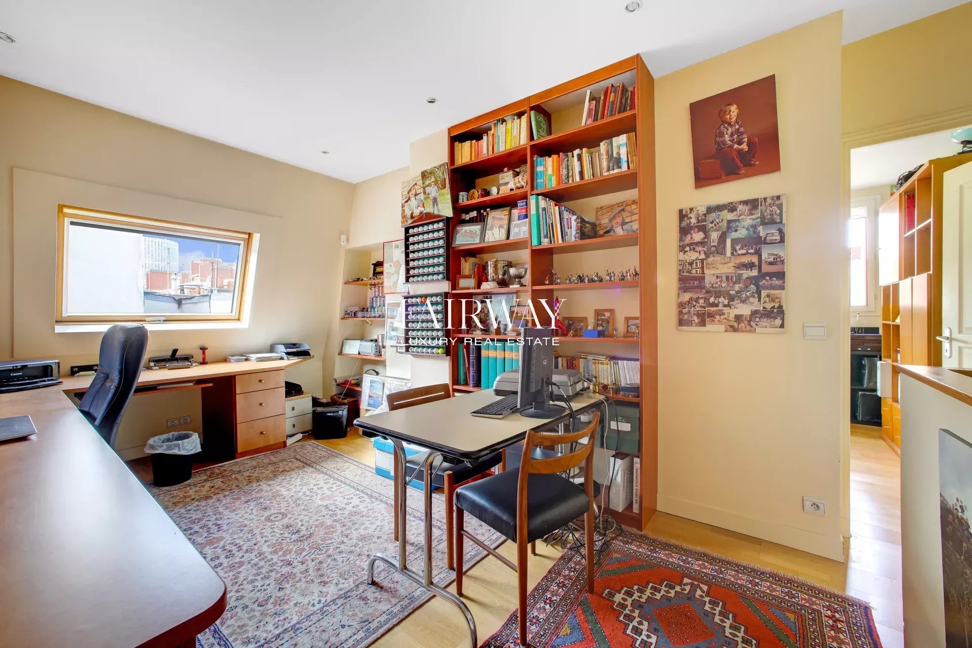 Duplex 240 m² aux derniers étages avec balcon