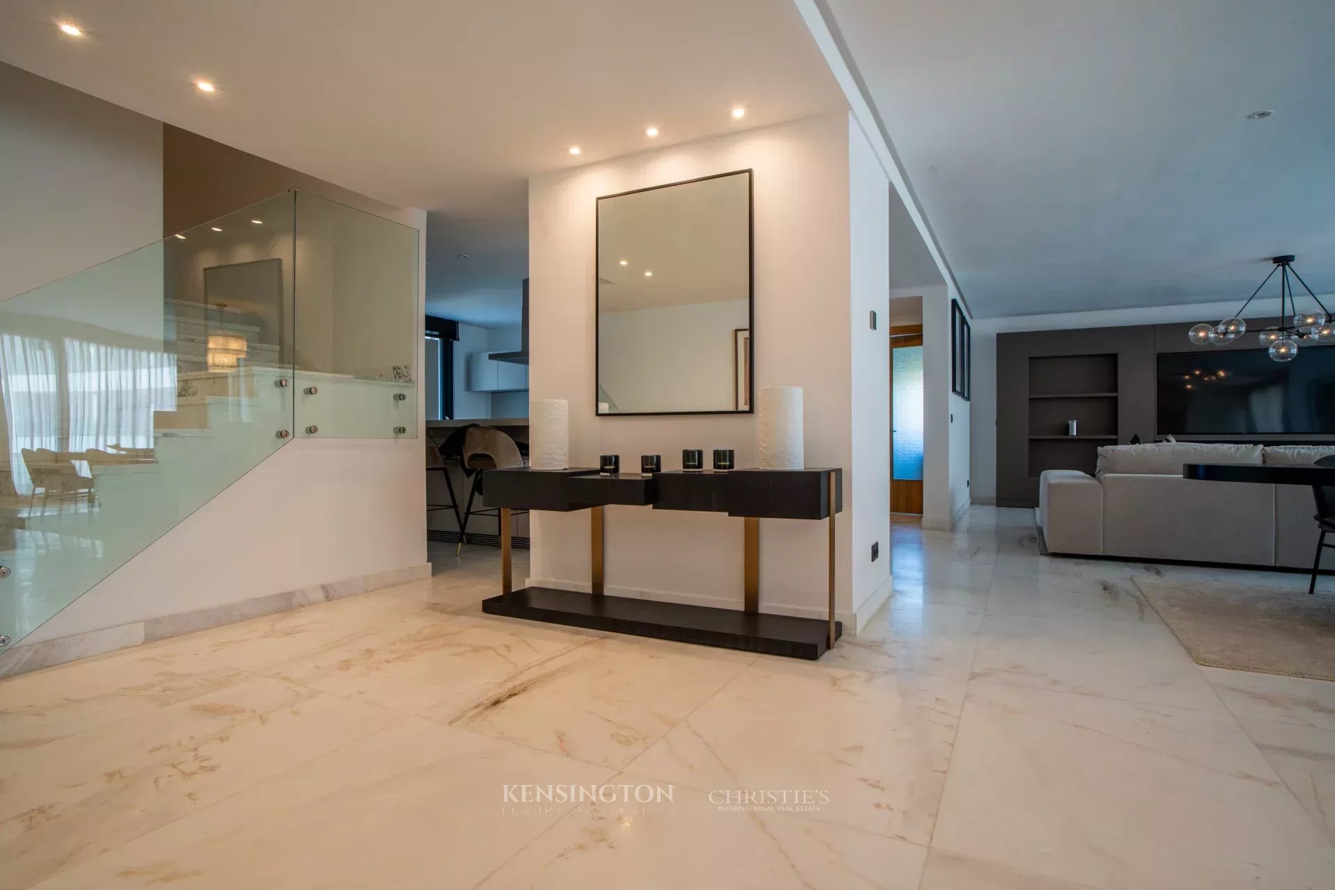 4 Bedroom Apartment/Flat's Image 4