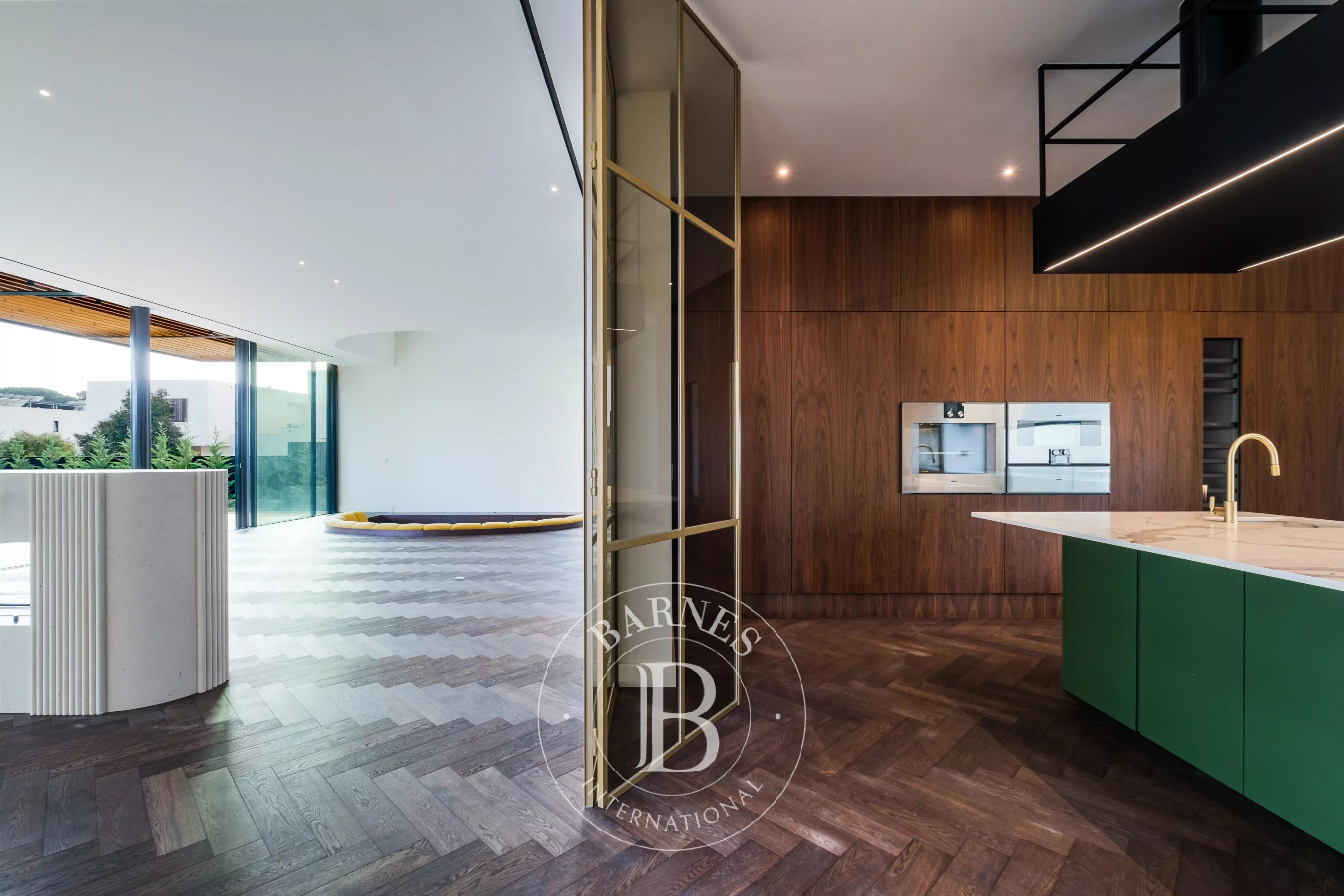 Contemporary villa in Cascais