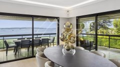 Magnificent contemporary apartment with a magical sea view — photo 5 of 7