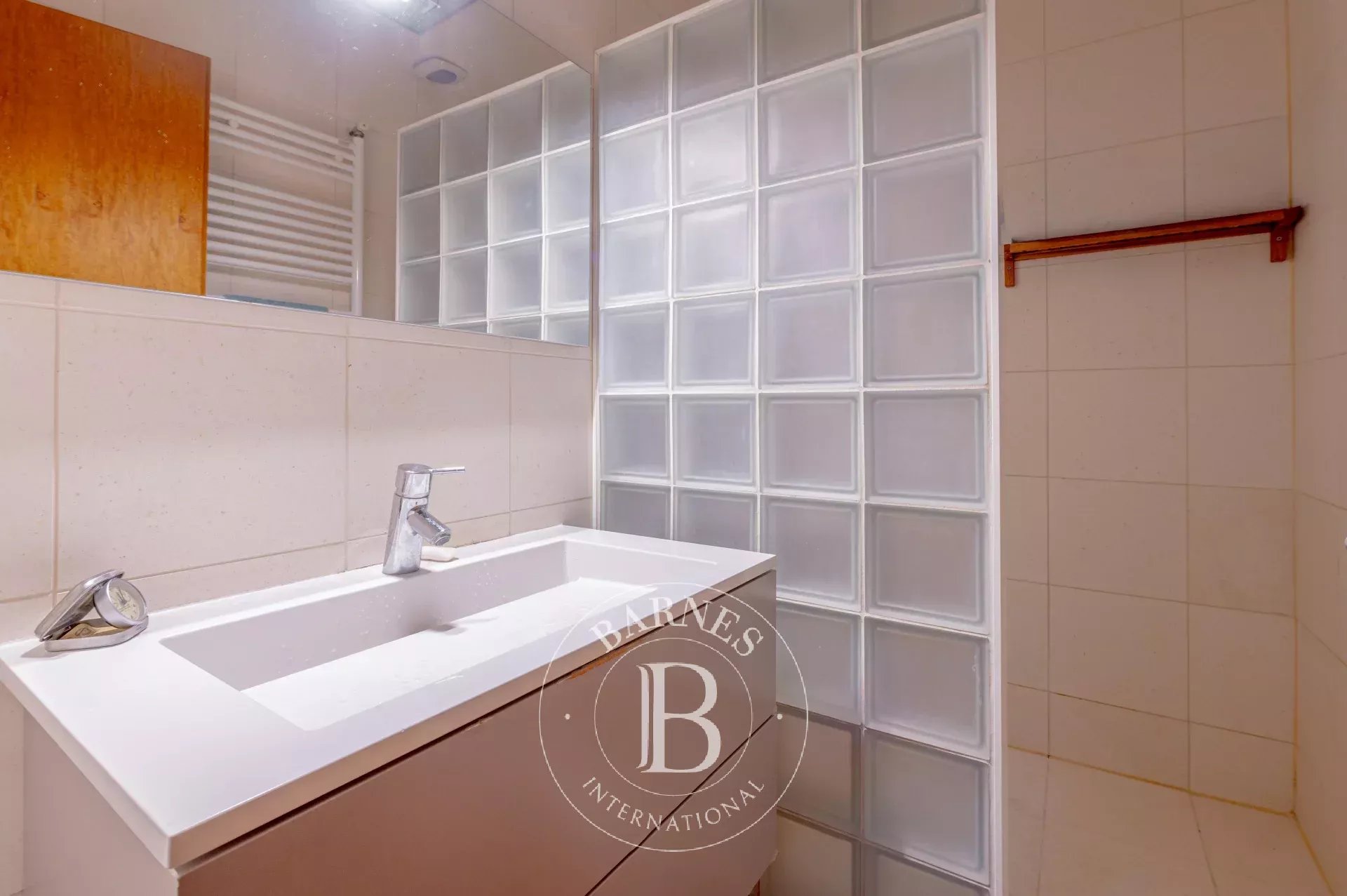 Paris  - House 3 Bedrooms - picture 10