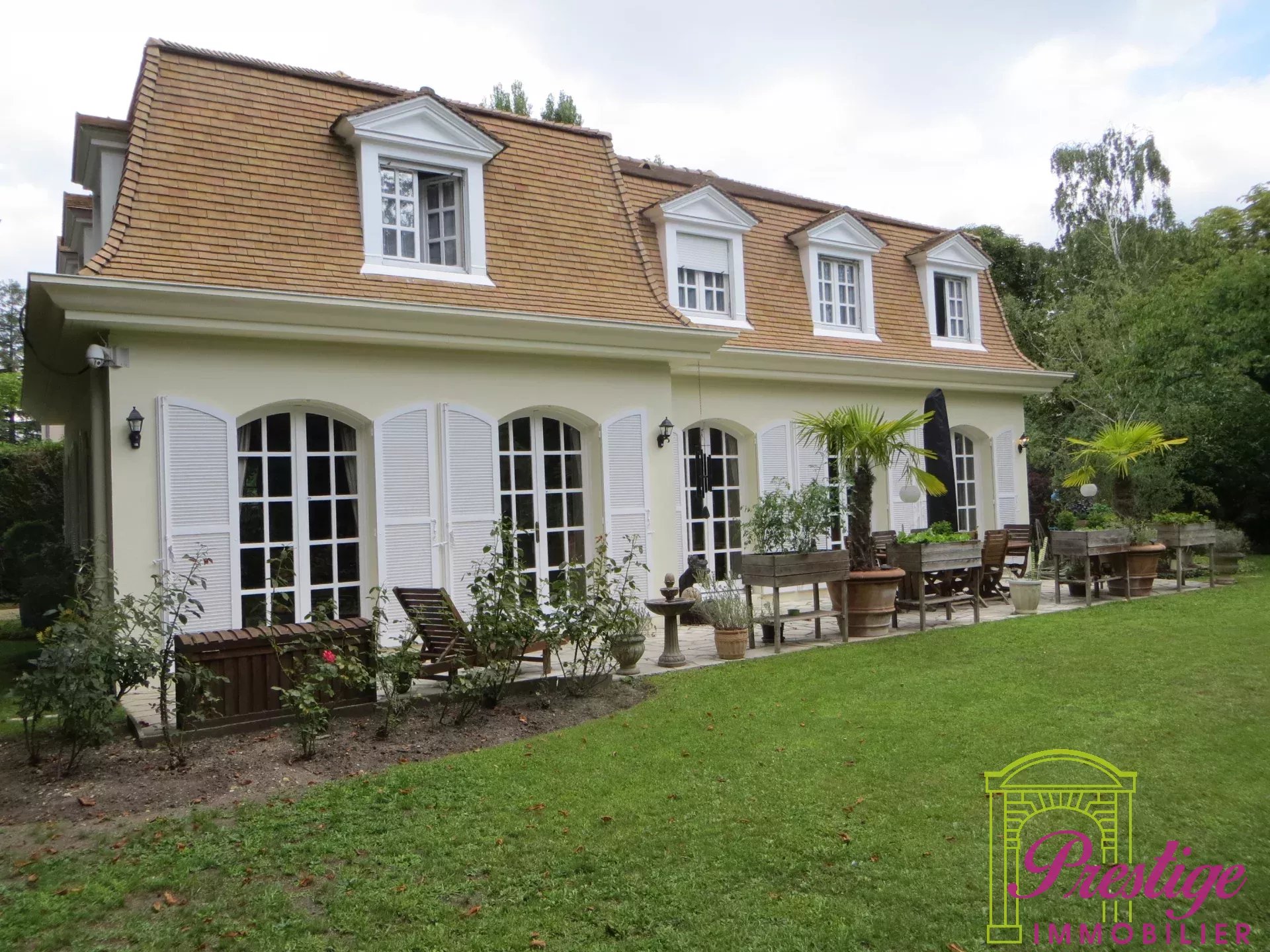 Agence immobilière de 