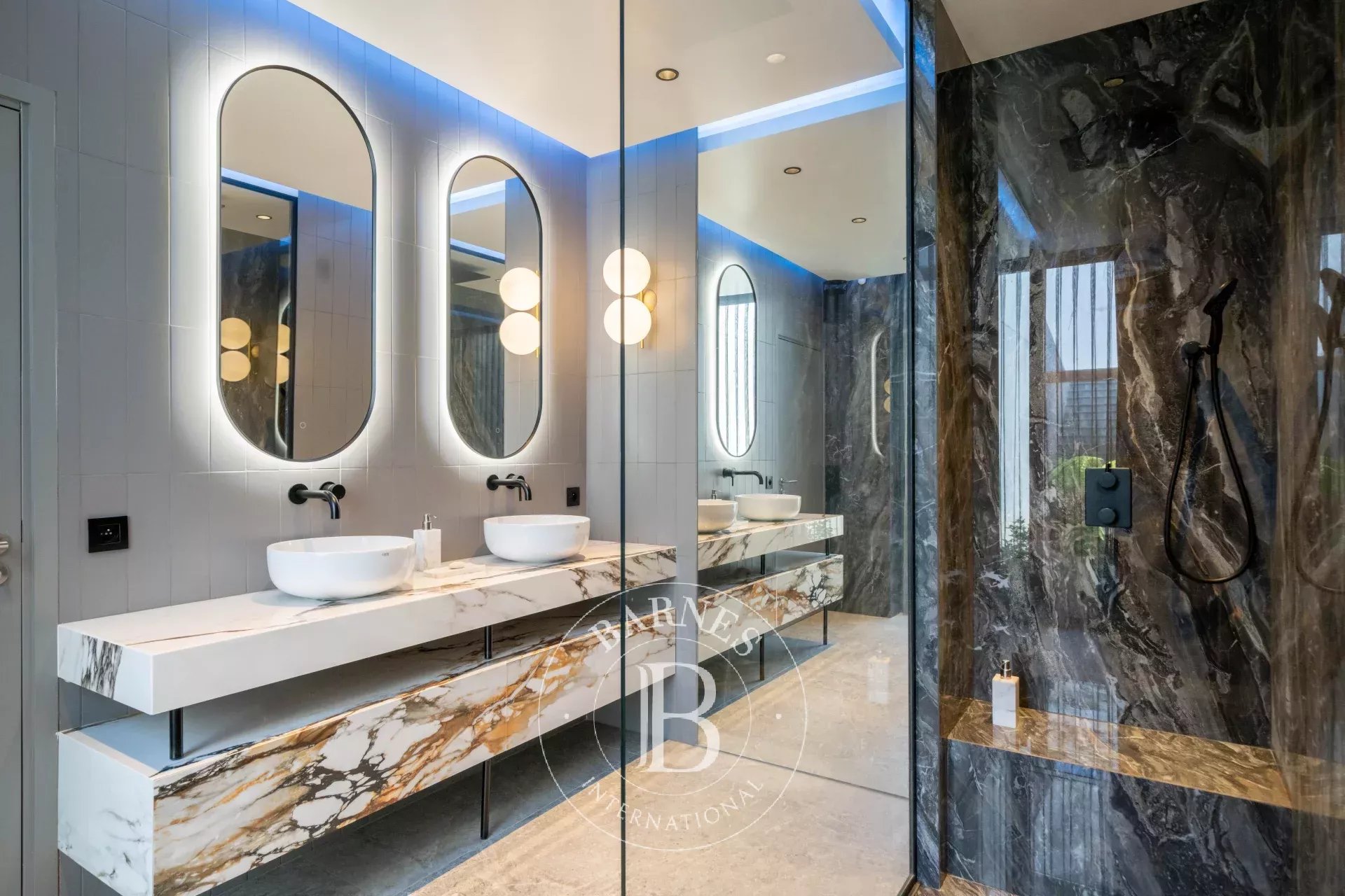 Villa Valbonne - picture 11