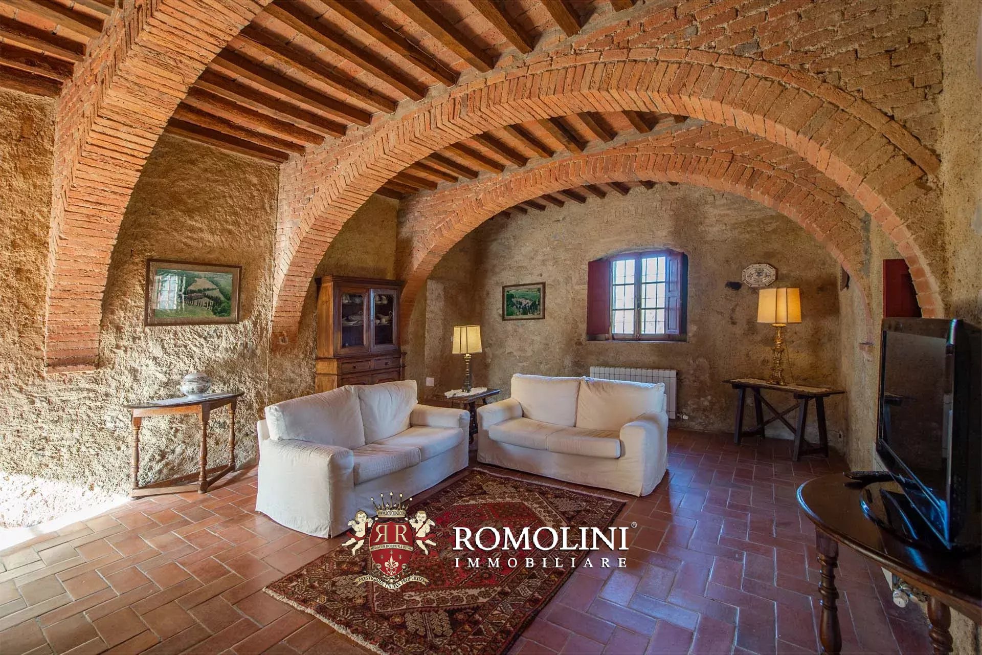5 Bedroom Villa/Townhouse's Image 7